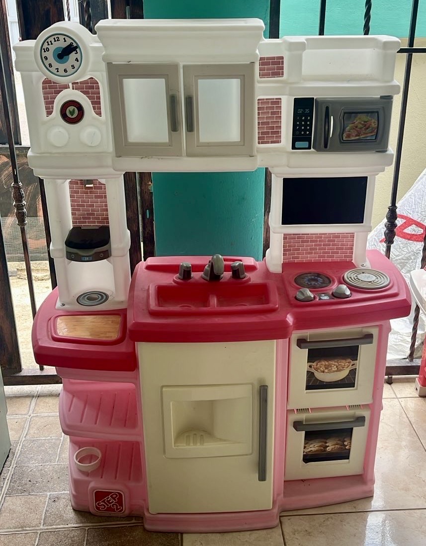 juguetes - Cocina infantil de plástico tipo Step 2 1