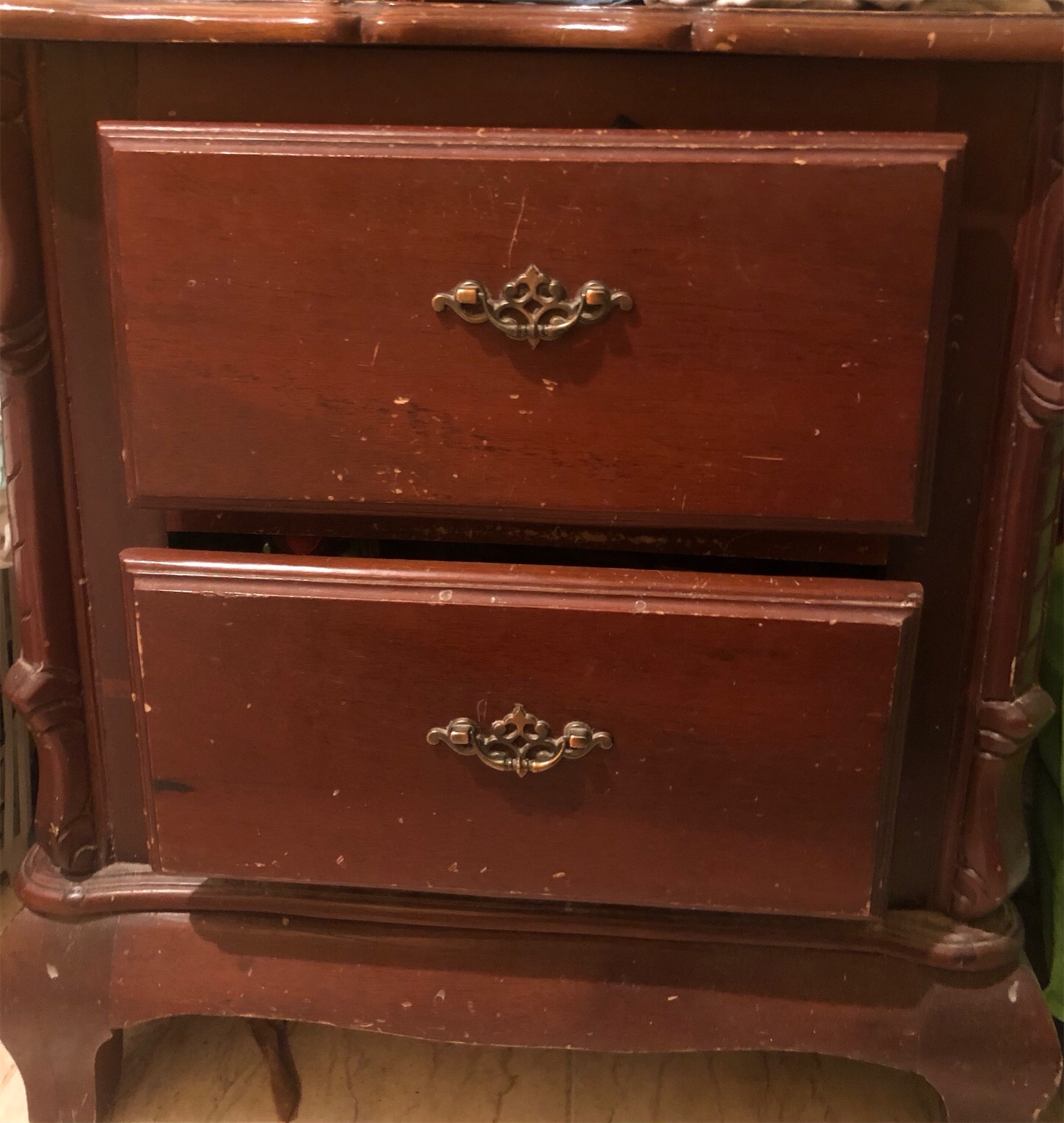 muebles y colchones - Venta de Gavetero y mesas de noche 