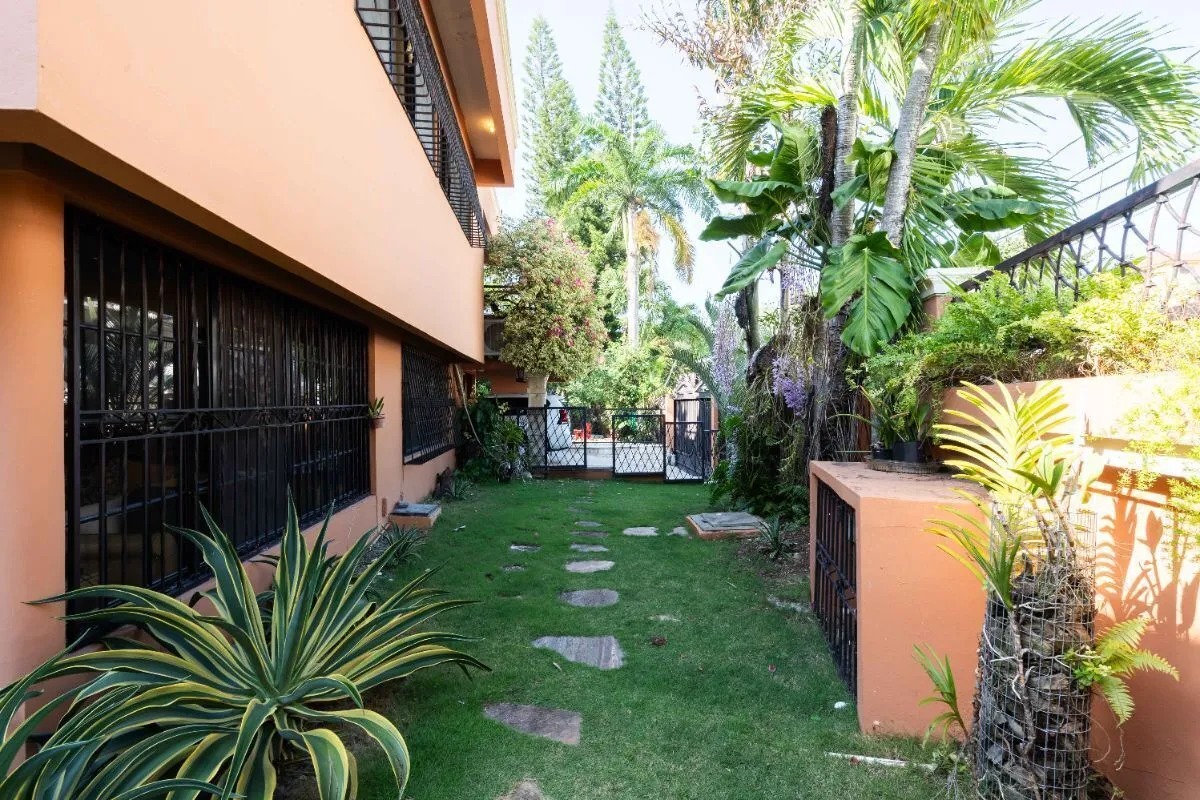 casas - Vendo Hermosa casa en Altos de Arroyo Hondo II 1