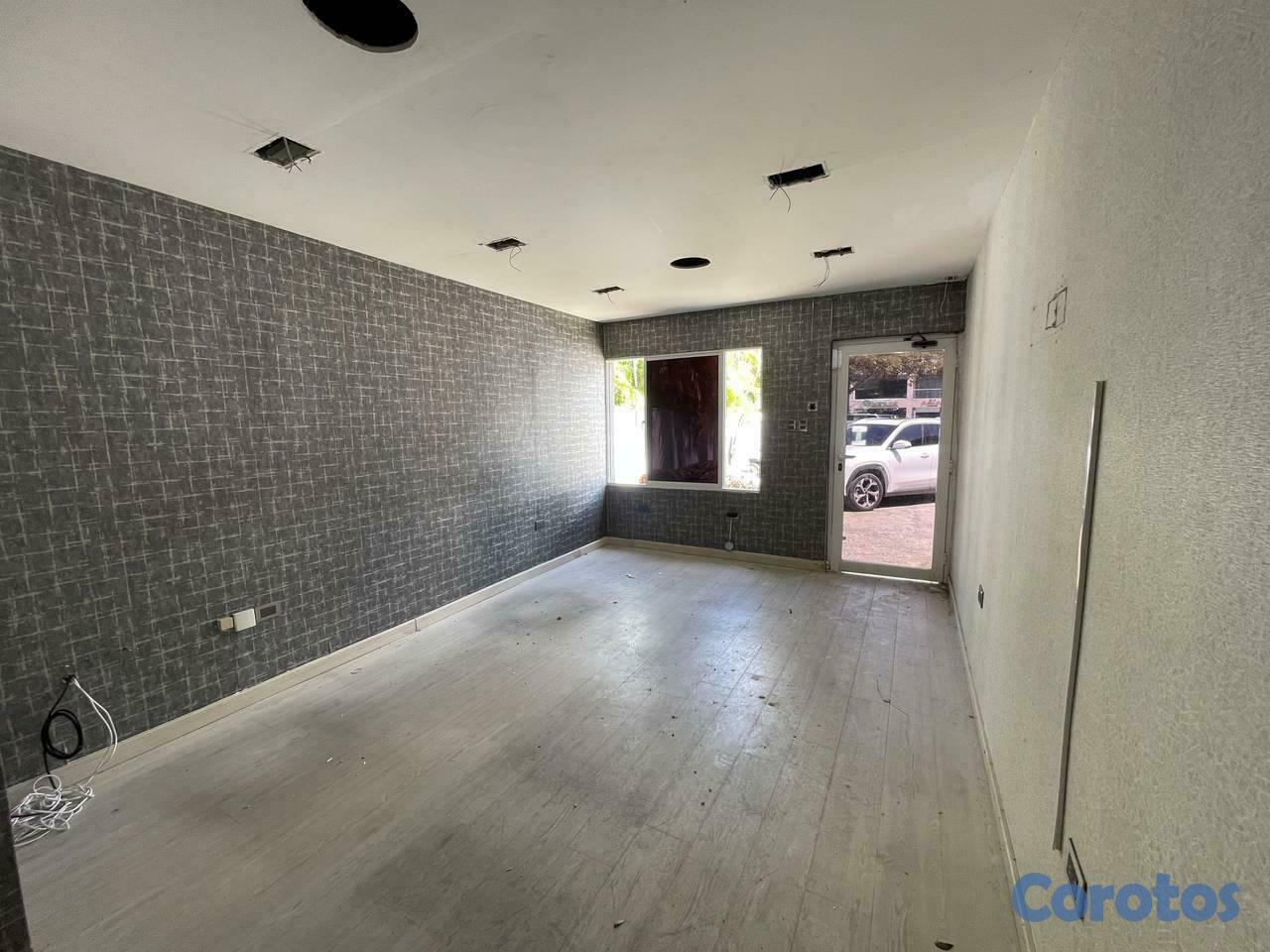 oficinas y locales comerciales - Alquiler Local Ubicado en la Rómulo Betancourt 1