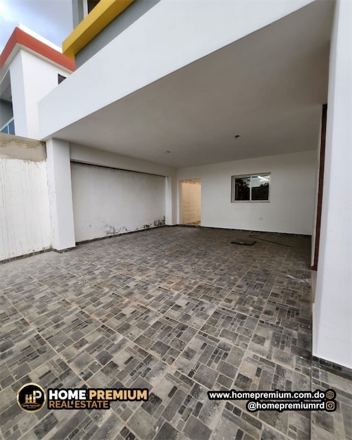 casas - Venta de casa de lujo en la autopista de san Isidro Santo Domingo este con patio 2