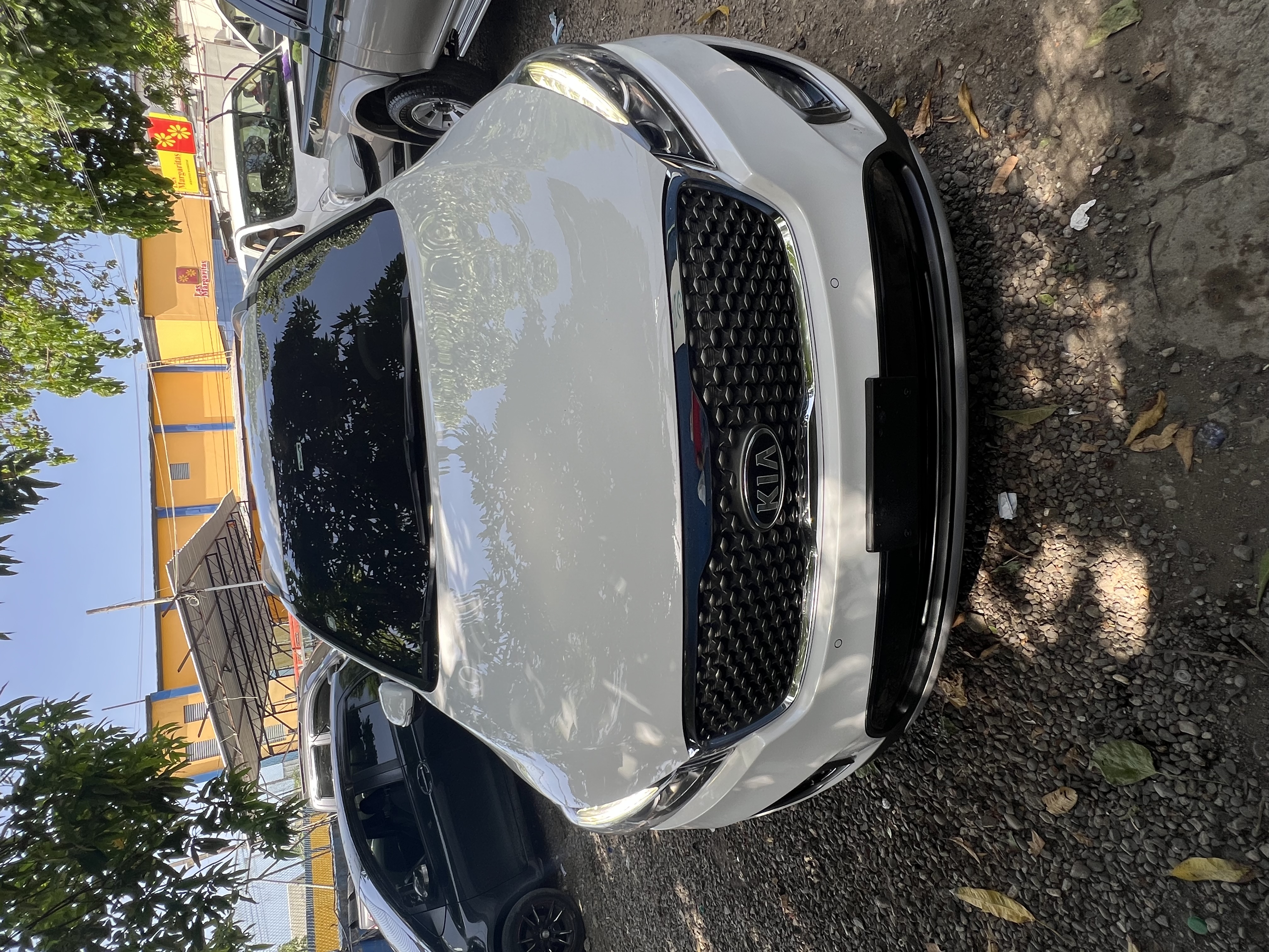 jeepetas y camionetas - SE VENDE KIA SORENTO 2017 1
