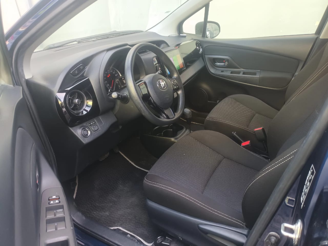 carros - TOYOTA VITZ 2019 6