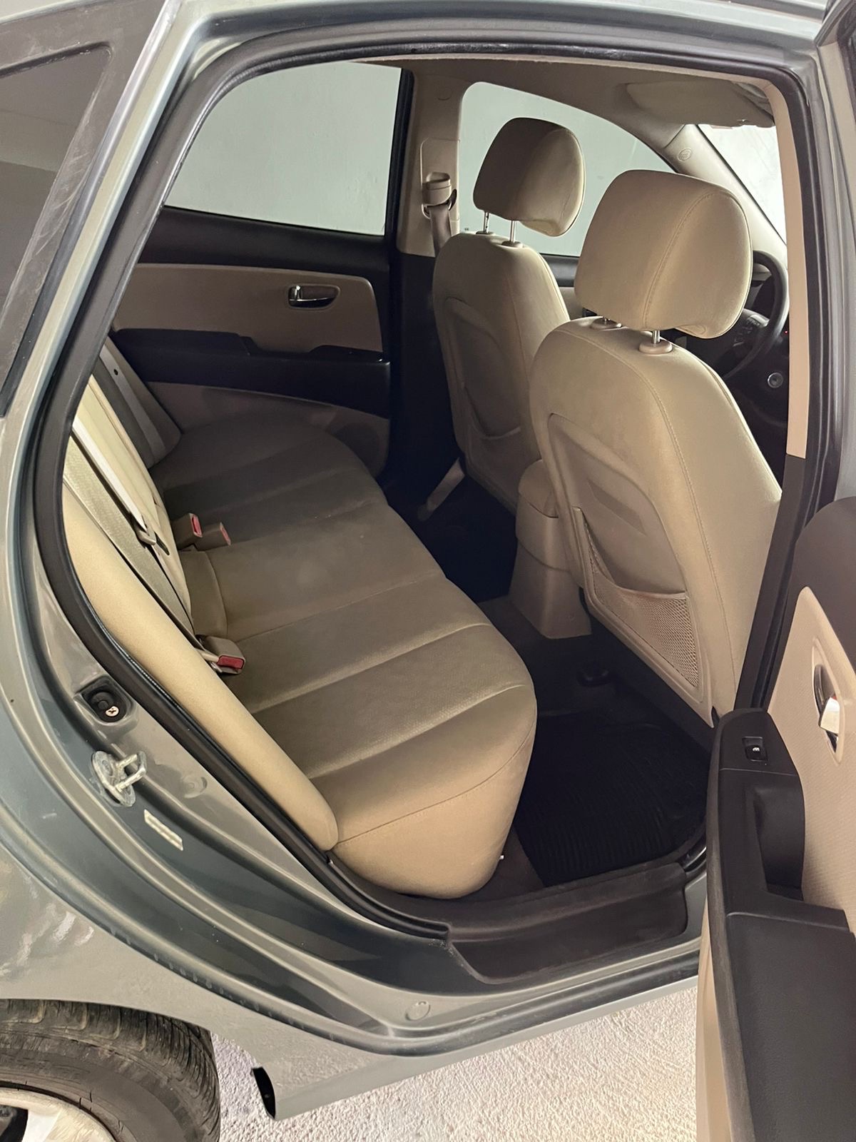 carros - Hyundai Elantra 2010 8