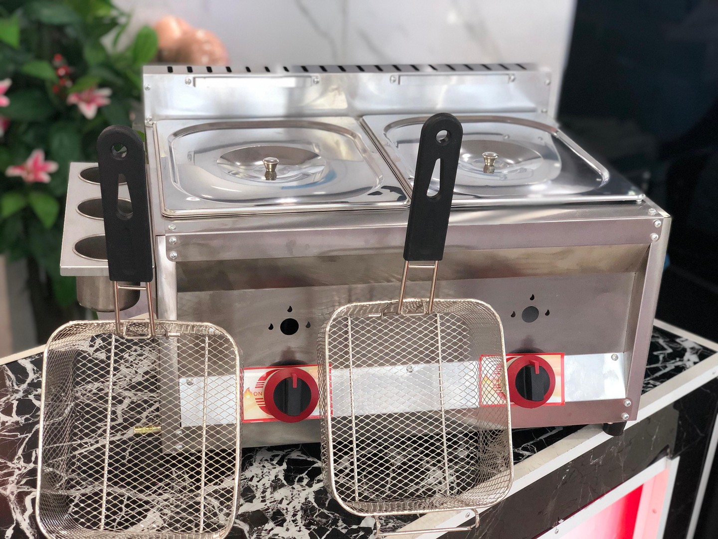equipos profesionales - Freidora de gas de doble envase de 10 litros con escurridora para papa pollo 8