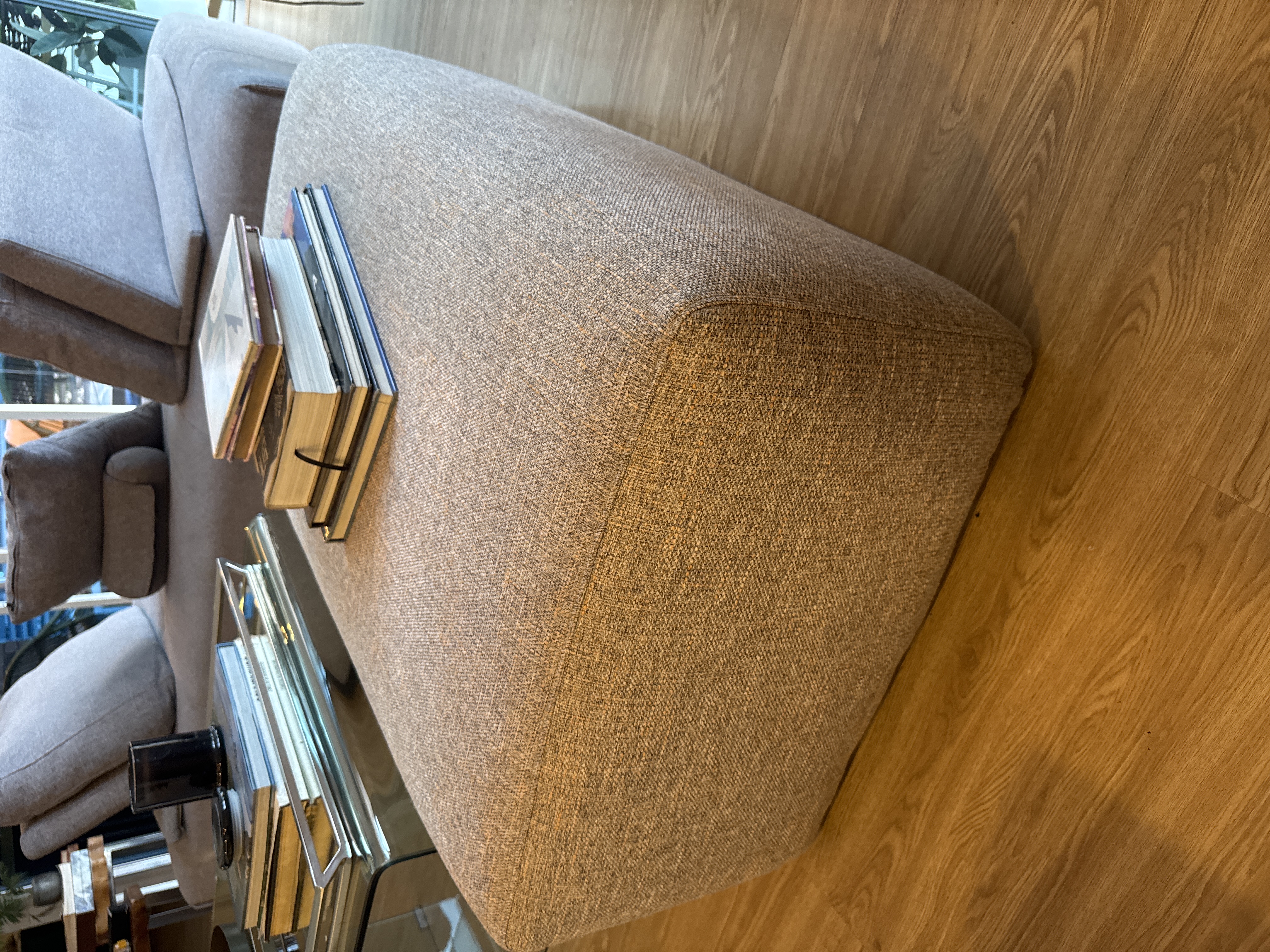 muebles y colchones - Vendo este ottoman grande nuevo recien tapizado 2