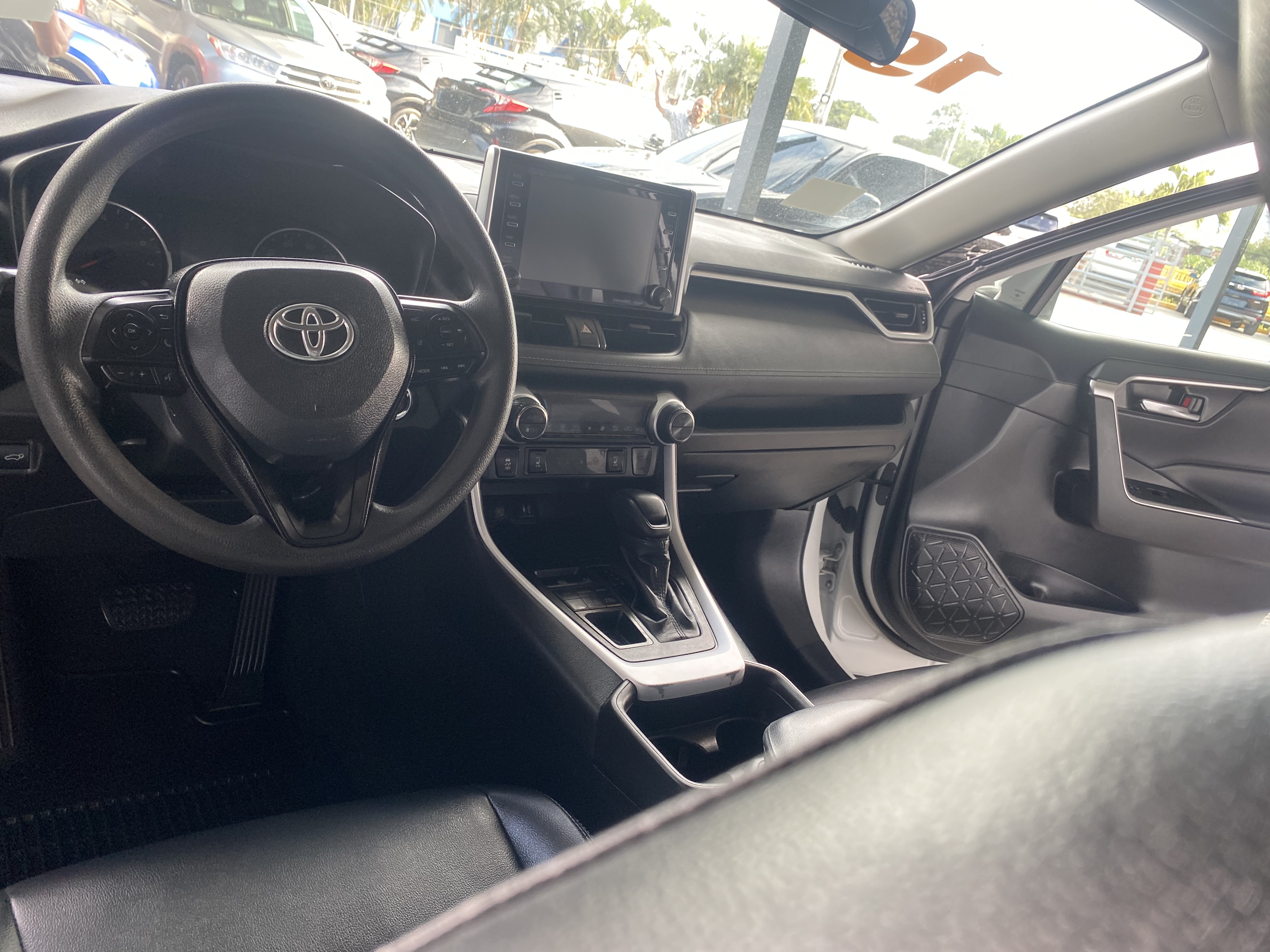 jeepetas y camionetas - Toyota rav4 XLE AWD recién importada Clean  5