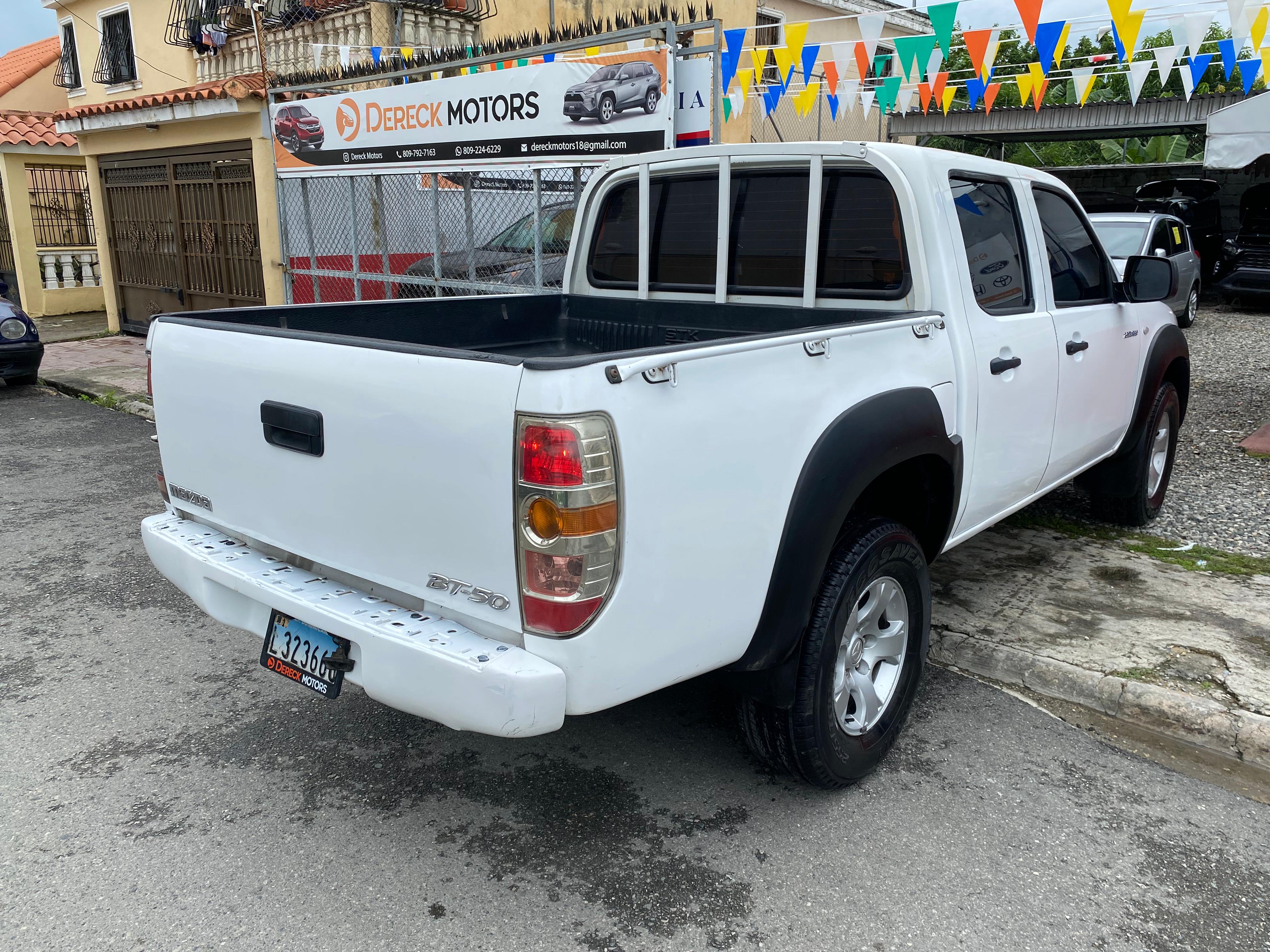 jeepetas y camionetas - MAZDA BT 50 2013 3