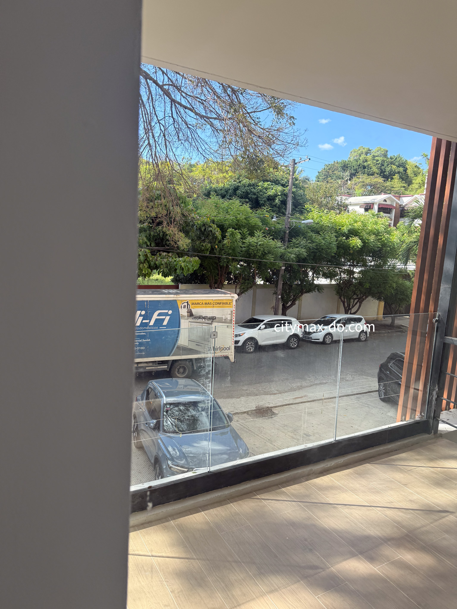 oficinas y locales comerciales - Disponible Local Comercial  en Alquiler BellaVista 5
