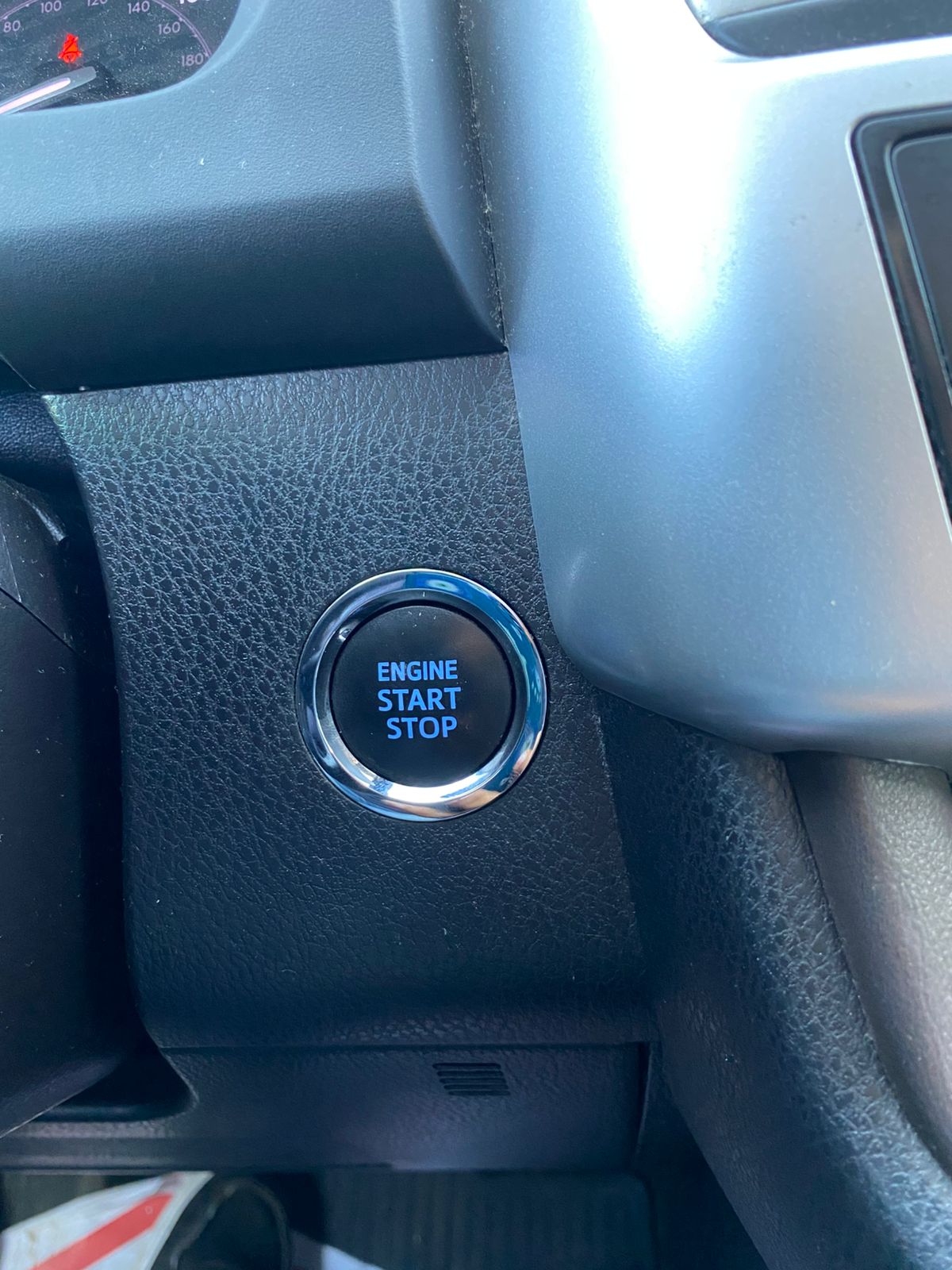jeepetas y camionetas - Toyota Highlander 2019 SE 4X4 Excelente estado! 6