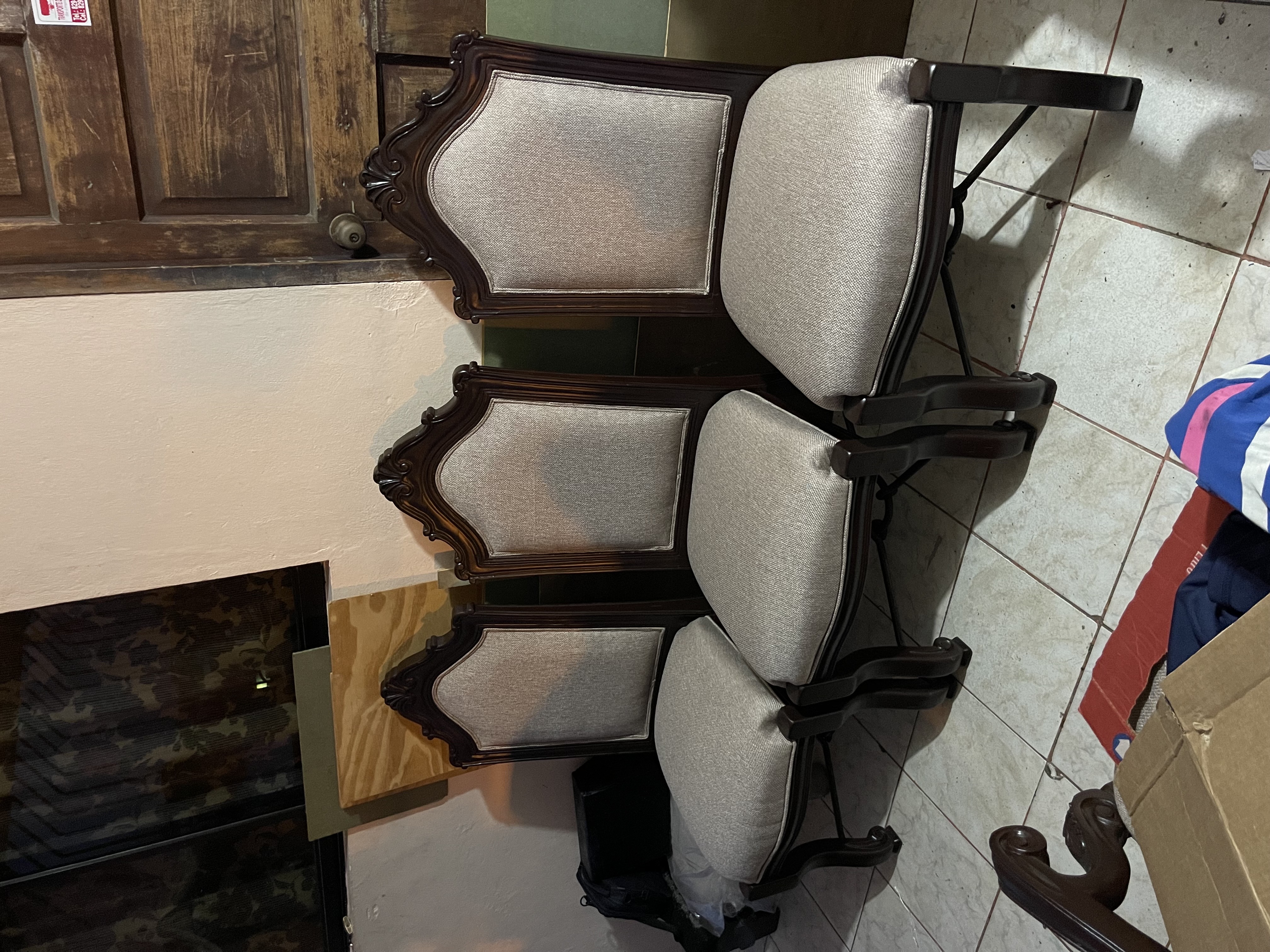 muebles y colchones - sillas de comedor y dos butacas en 55,000 7