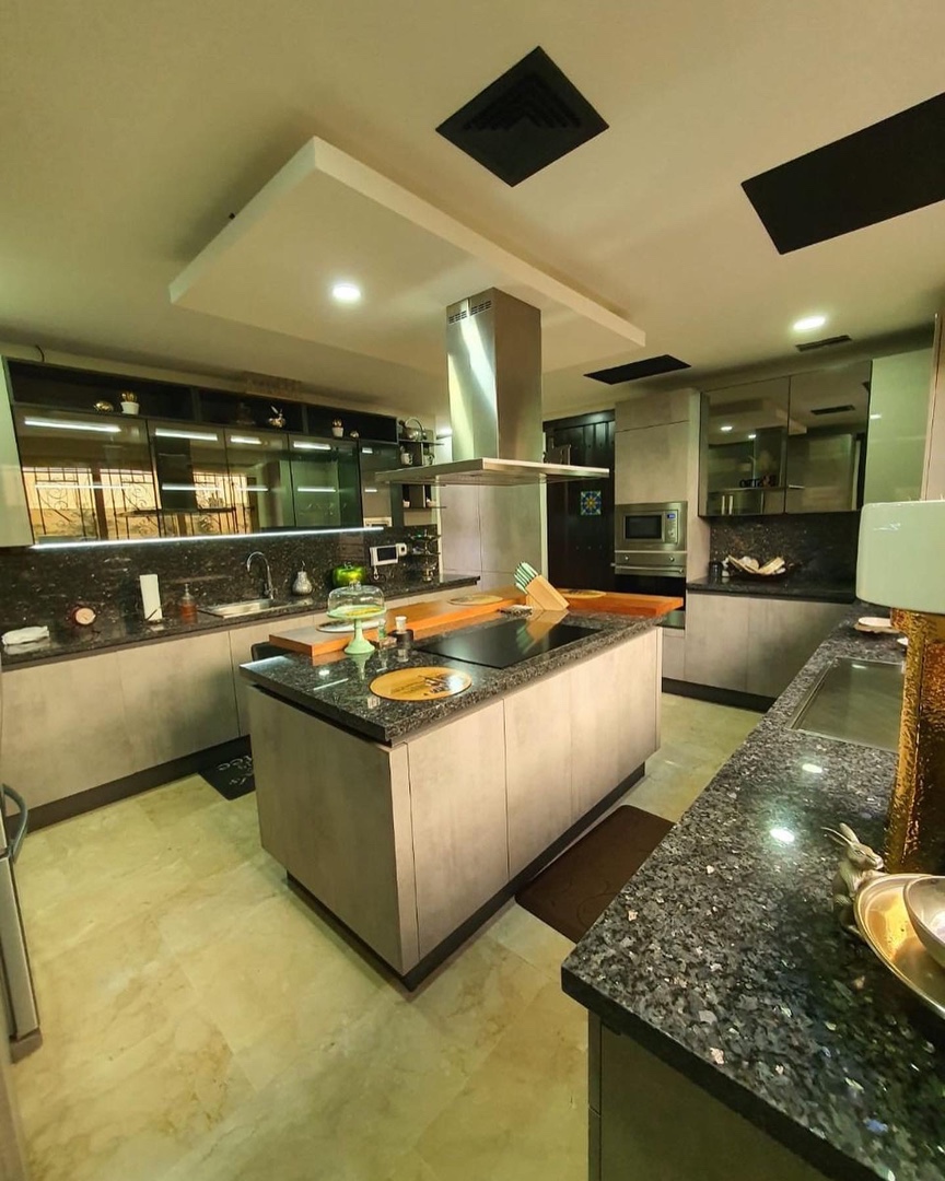 casas - Venta de maravillosa casa de lujo en Julieta morales Distrito Nacional de 800mts 5