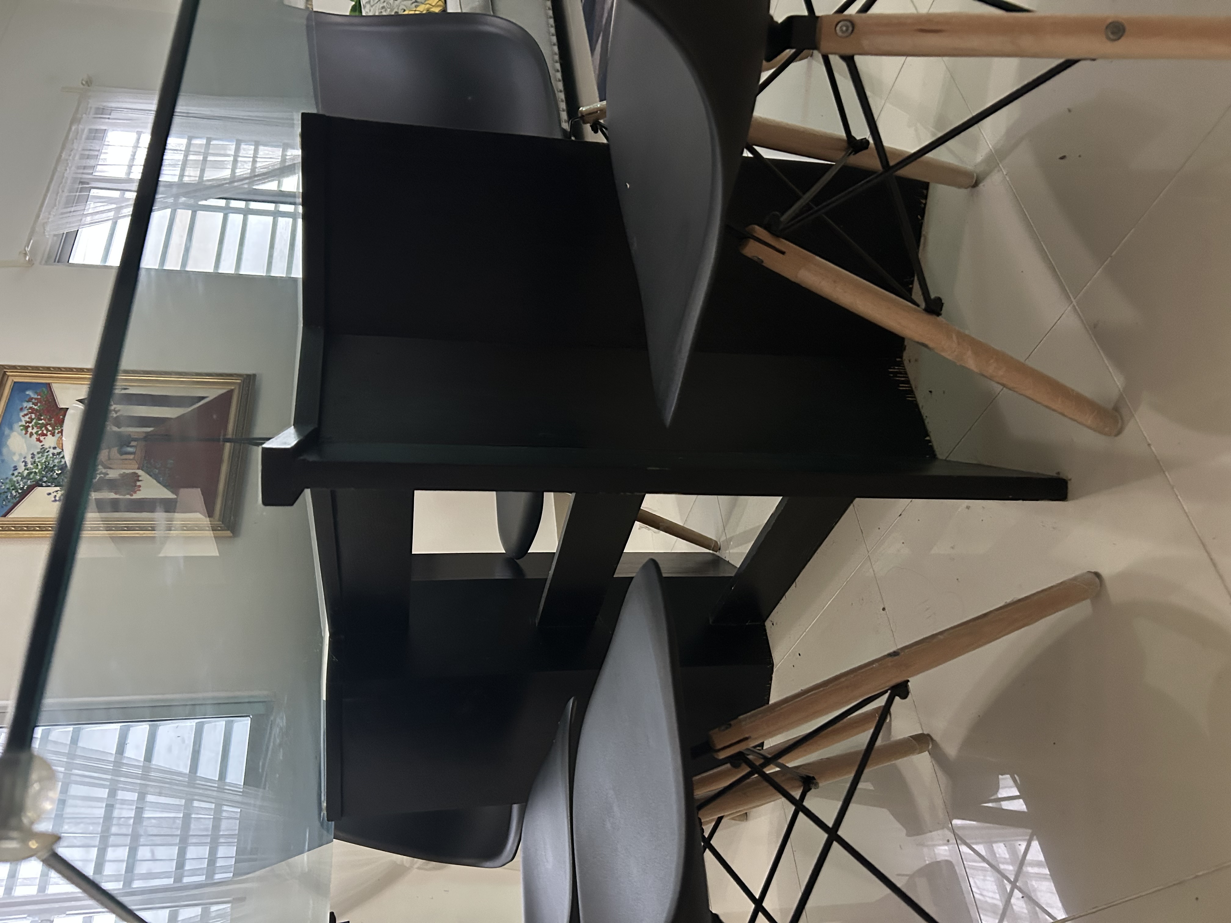 muebles y colchones - Comedor negro con 6 sillas / Negociable 2