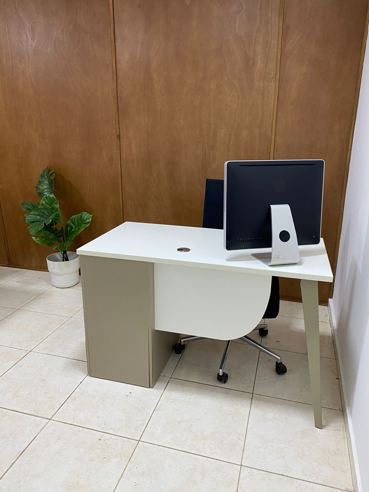 oficinas y locales comerciales - OFICINA PRIVADA AMUEBLADA incluye luz y wifi  1