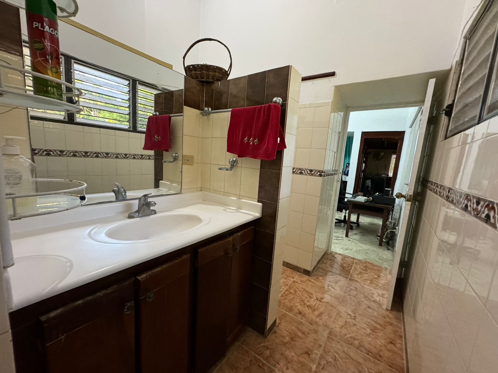 casas - Amplia casa en Arroyo Hondo II 3