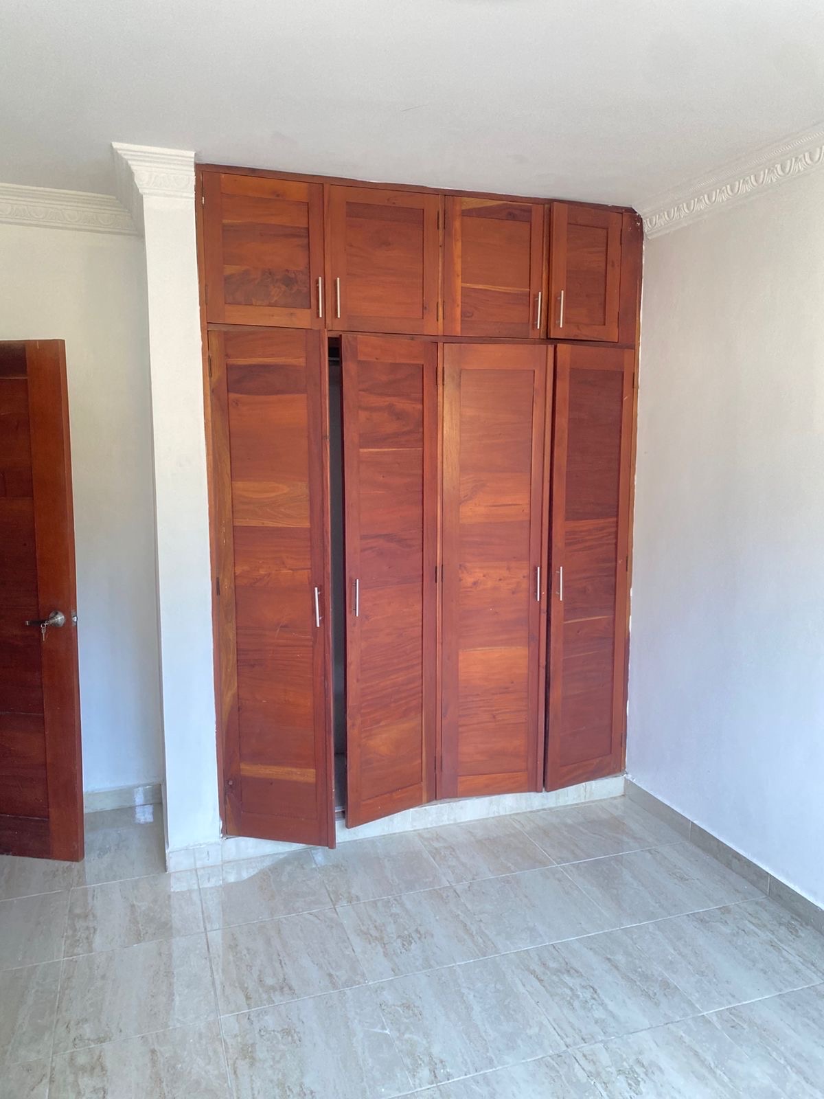 apartamentos - SE VENDE - Apt 1er piso con 150m2 Alma Rosa, Precio 8.5 SDE.  4