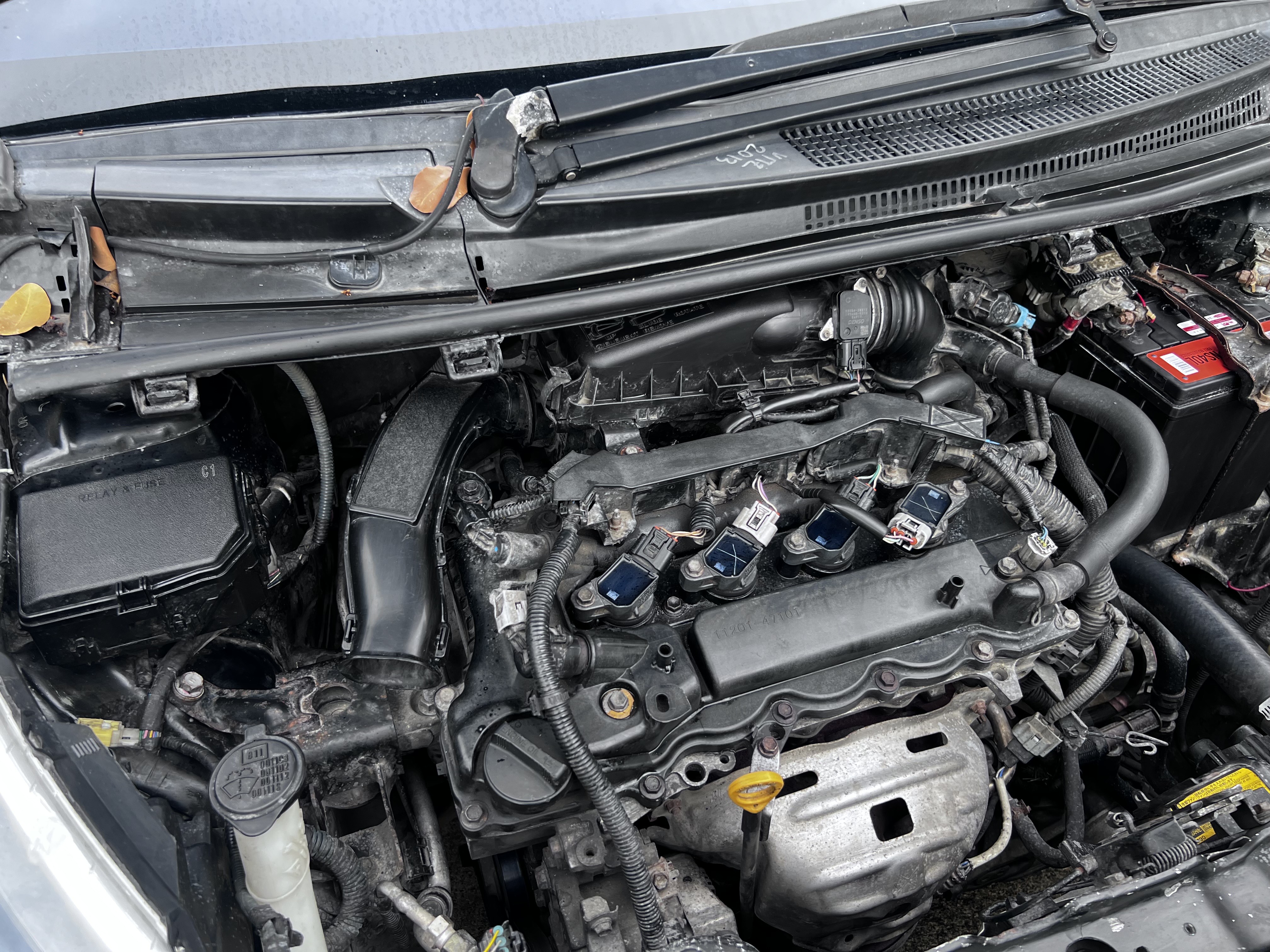carros - TOYOTA VITZ 2013 3