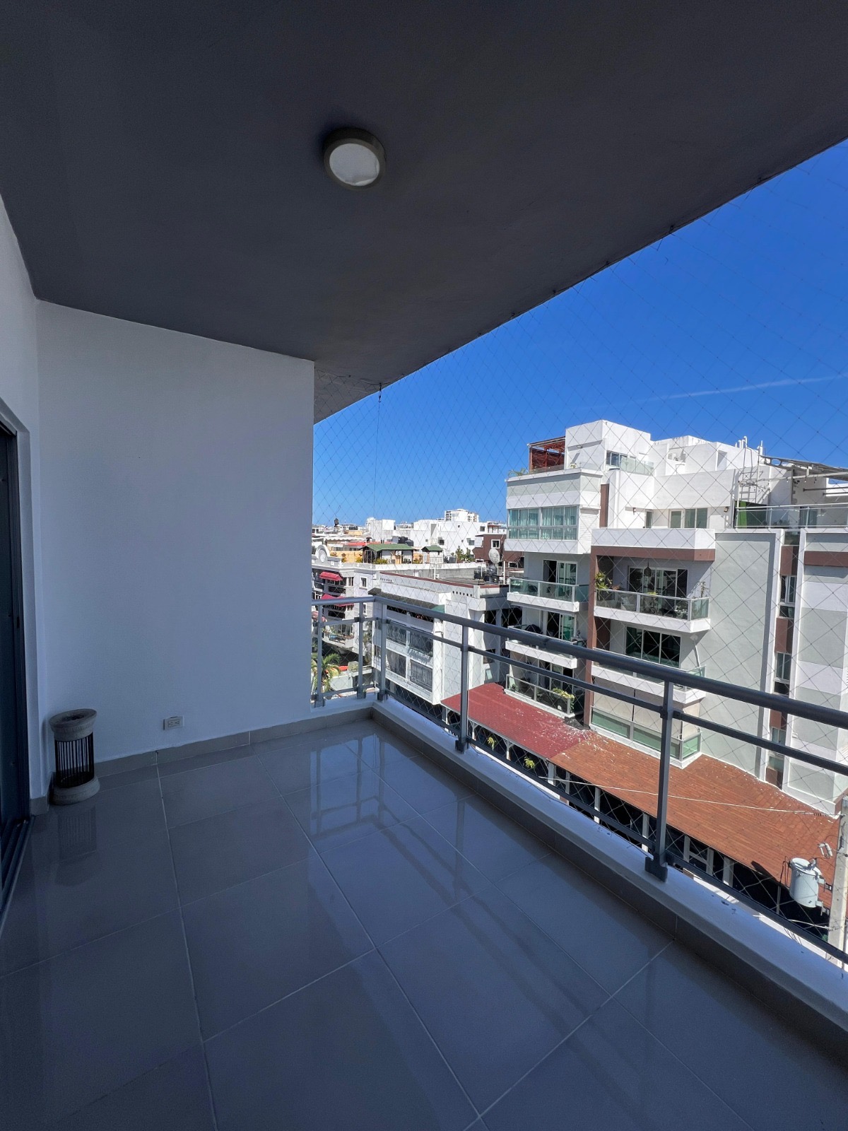 apartamentos - El Millón  Alquilamos céntrico apartamento moderno 3