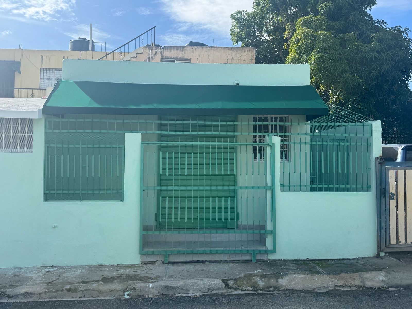 casas - venta de casa en invivienda zona oriental santo Domingo este  2