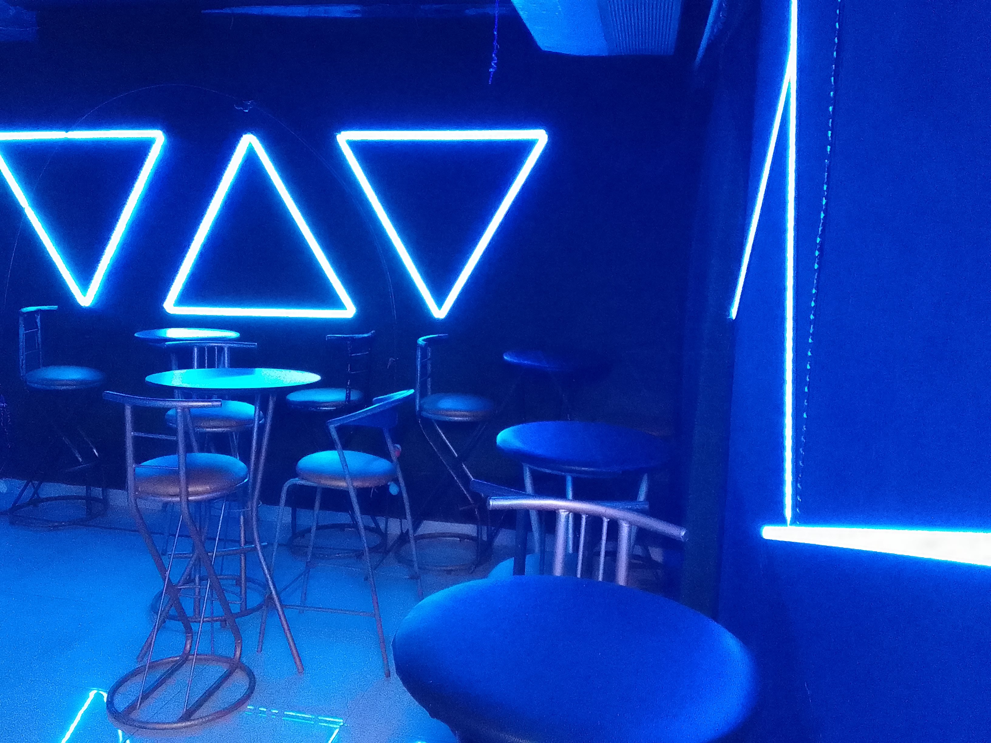 oficinas y locales comerciales - Rento discoteca amueblada o sin muebles 4