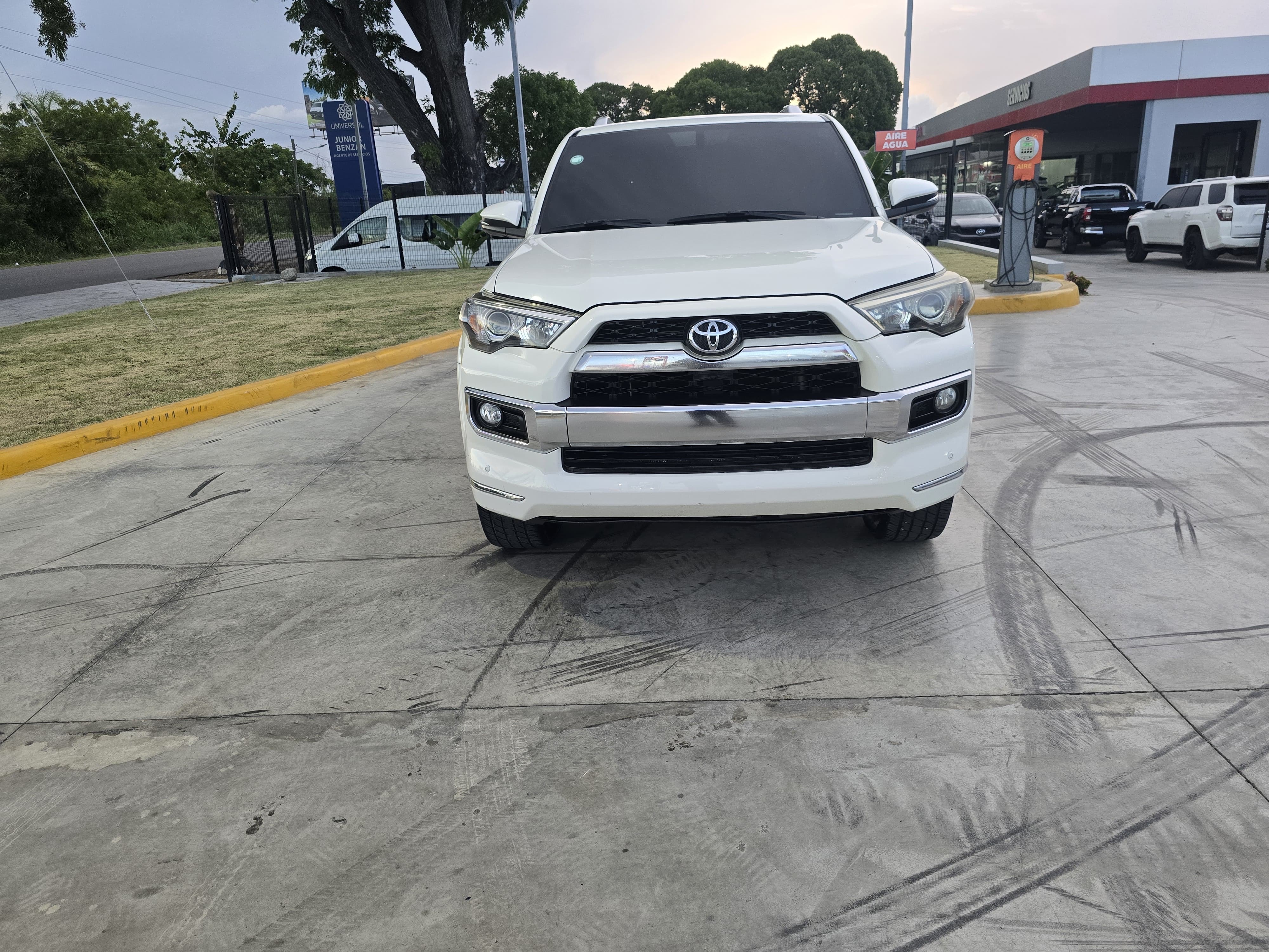jeepetas y camionetas - Toyota 4Runner limited 4*4  1