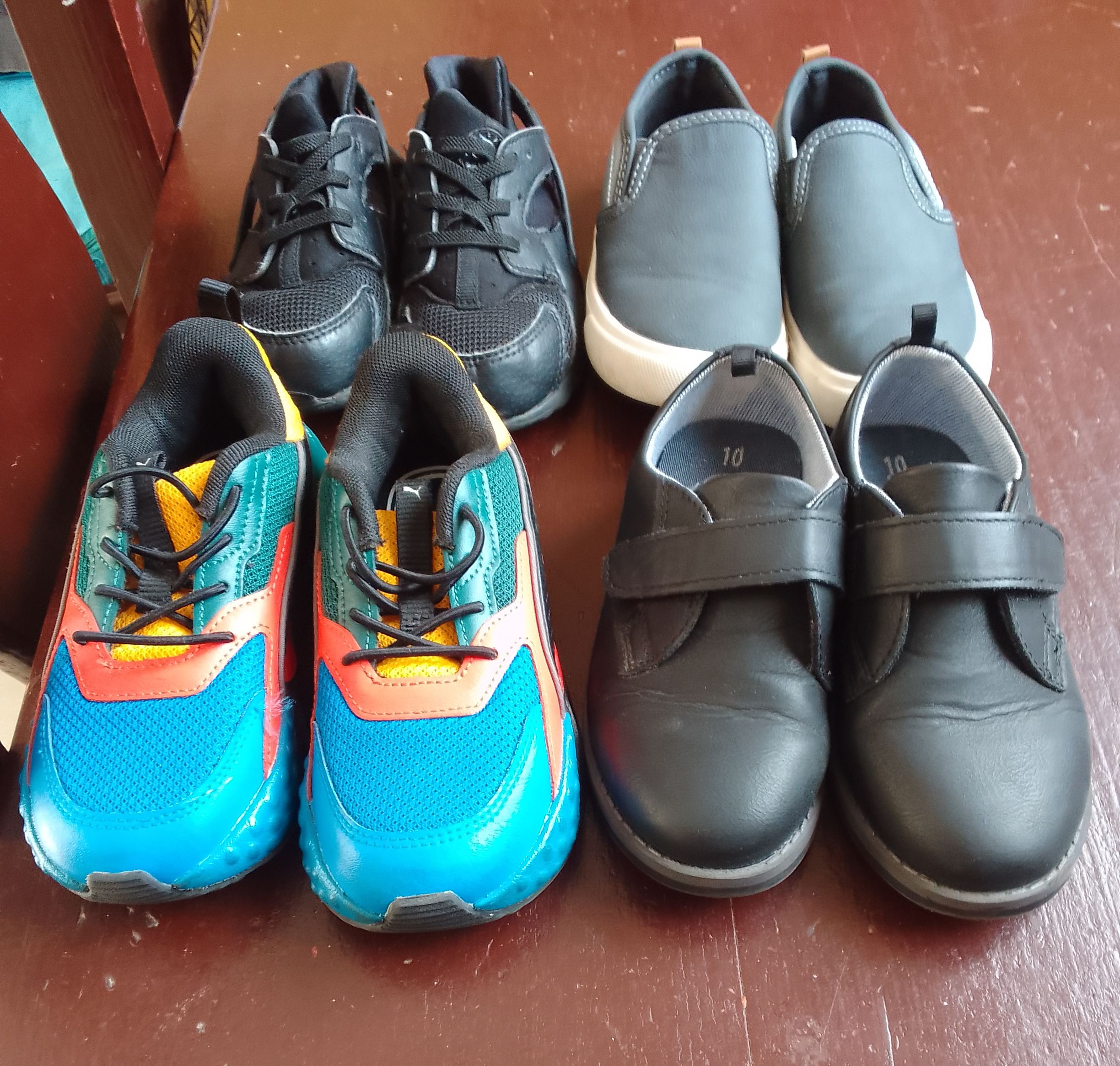 ropa y zapatos - Zapatos casi nuevos para niños de 4 a 6 años 0