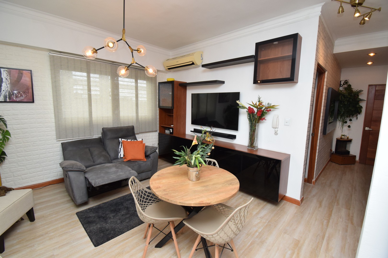 apartamentos - Apartamento en venta amueblado en Piantini
Bonito, con espacio justo y muy bien  6