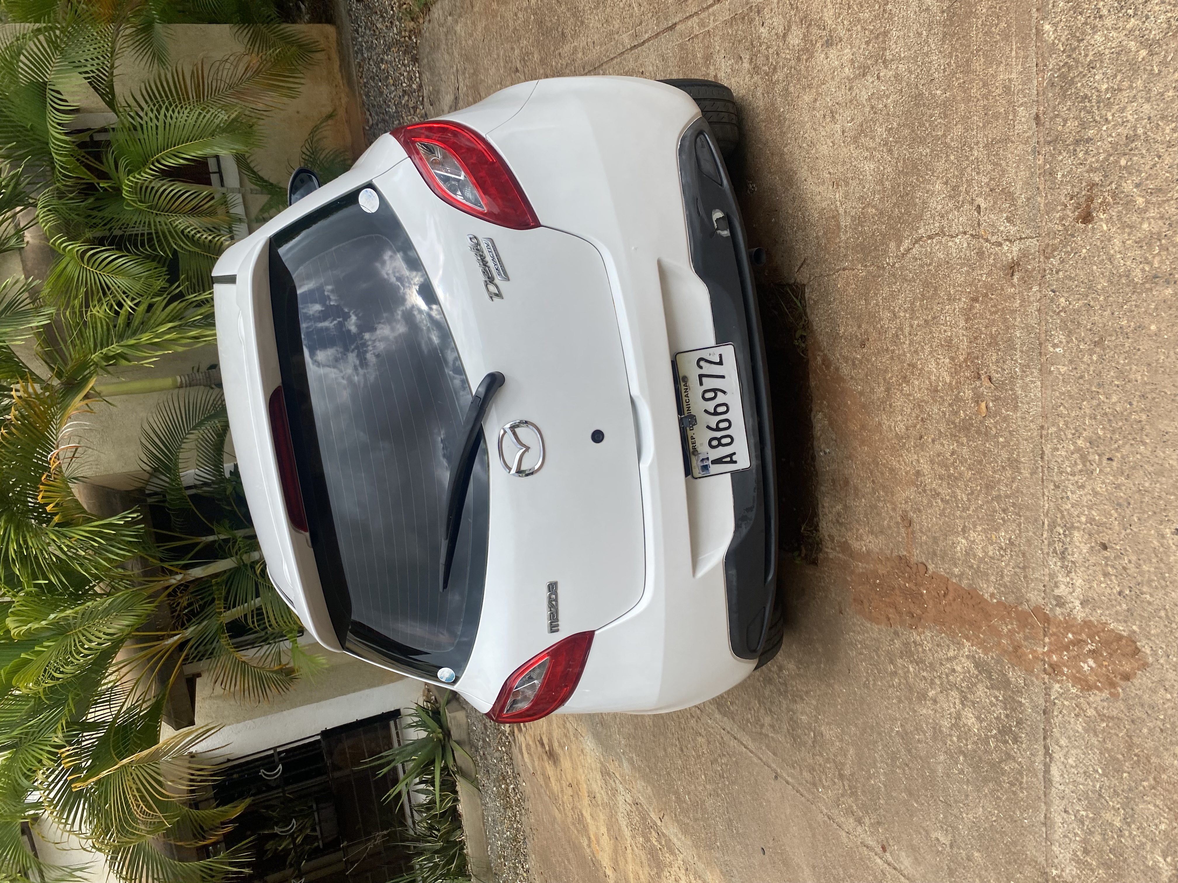 carros - Mazda Demio 2014 1