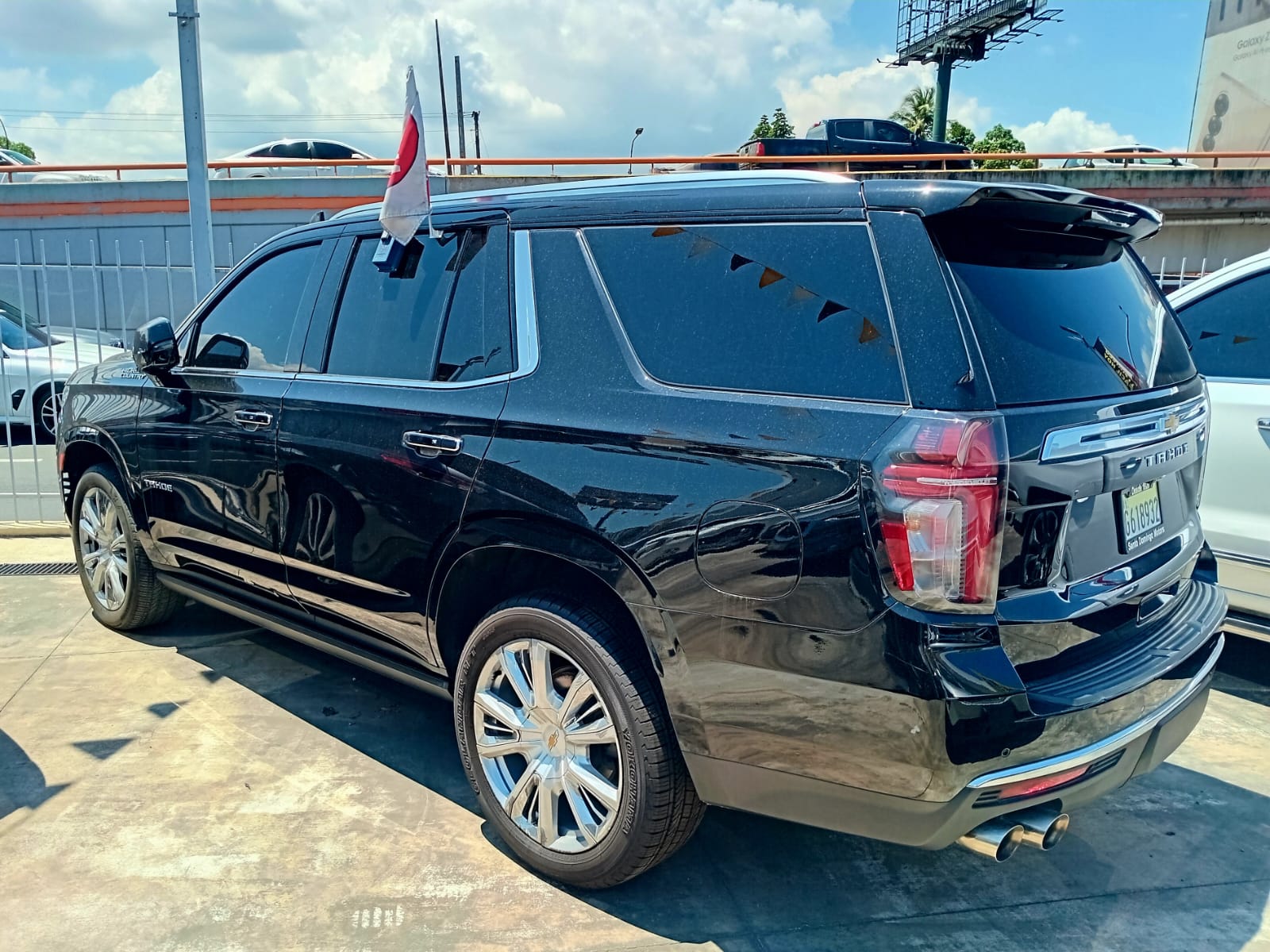 jeepetas y camionetas - Chevrolet Tahoe Highcountry 2022 4