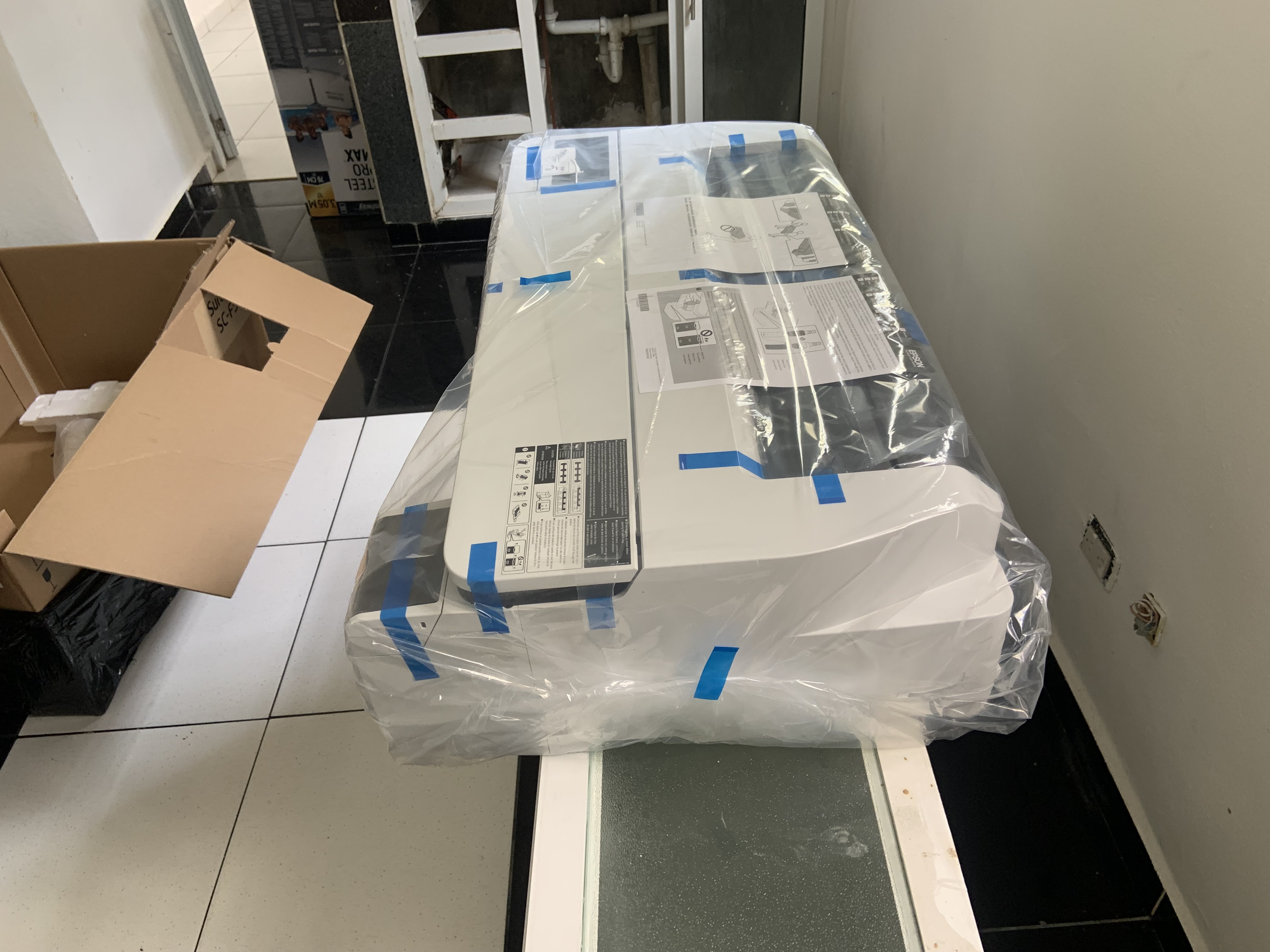 impresoras y scanners - Impresora Epson F570 SureColor. 8