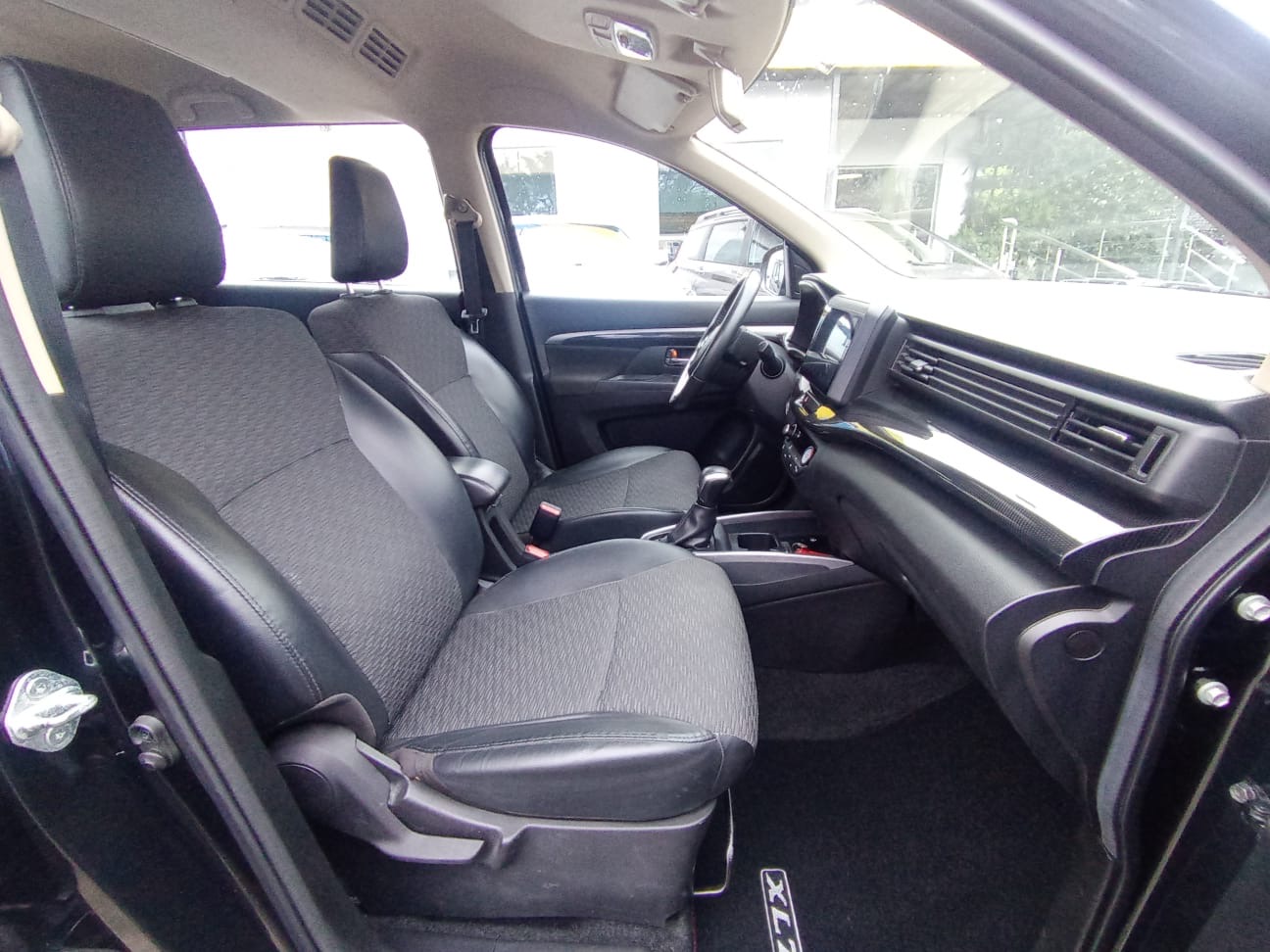 jeepetas y camionetas - ¡Suzuki XL7 2023 semi nueva en RD! 9