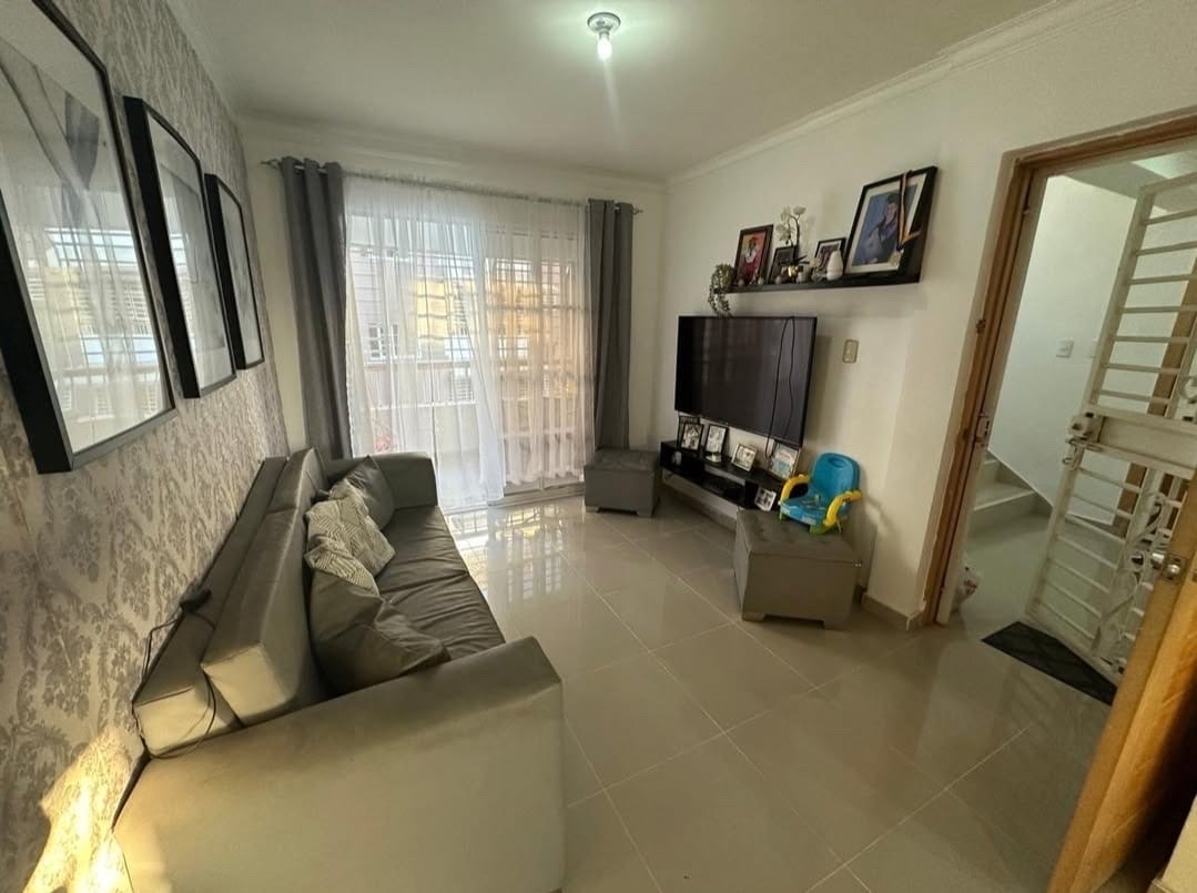 apartamentos - venta de apartamento en la autopista de san isidro con 96mts 3er nivel  0