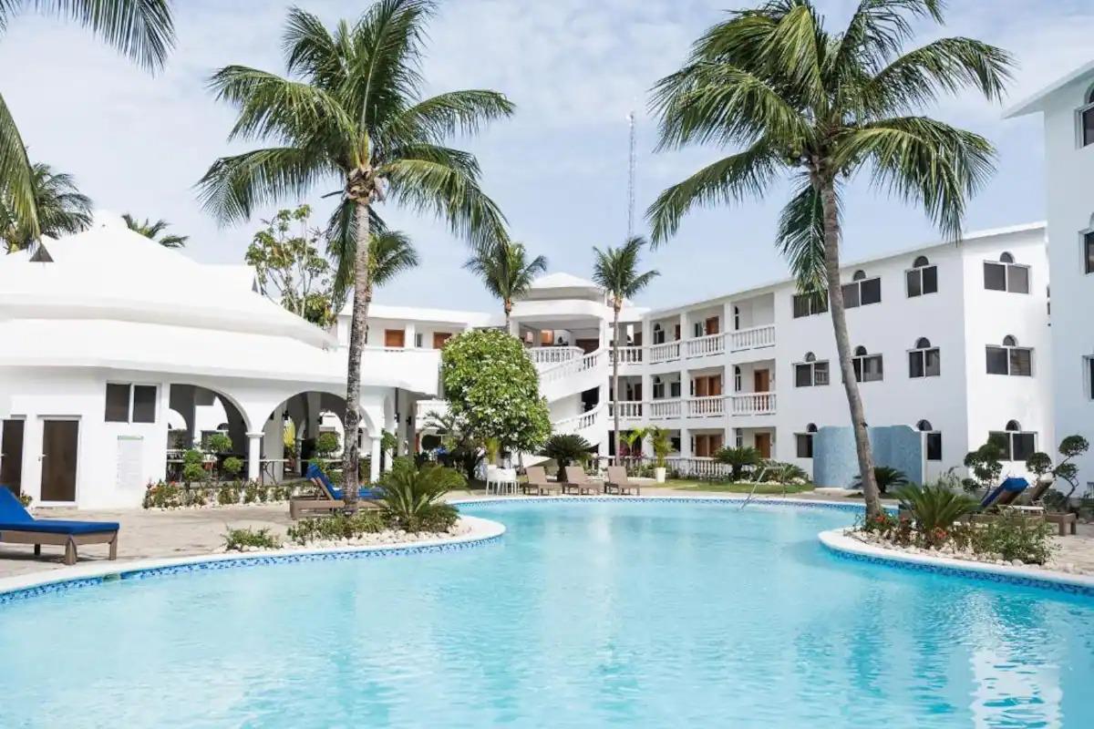 apartamentos - Vendo este hermoso apartamento tipo estudio en Ocean Palm Cabarete Puerto Plata 1