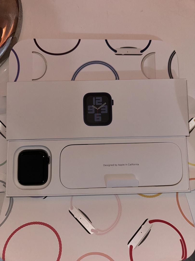 celulares y tabletas - Apple Watch SE 2da generación de 44mm GPS  0