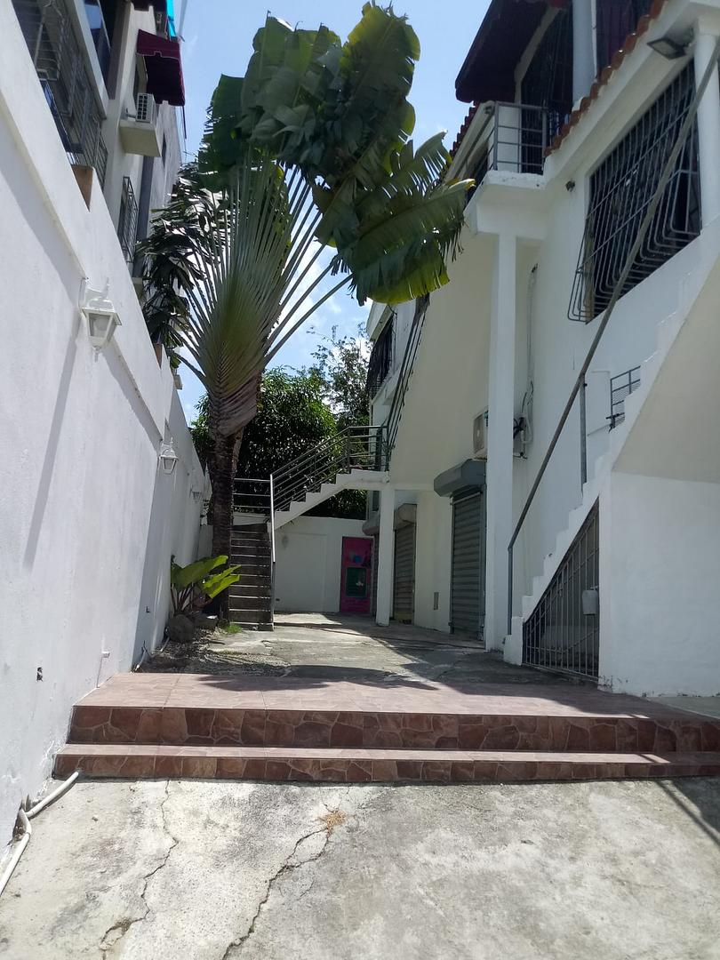 casas - CASA DE VENTA EN LA JACOBO MAJLUTA. 2