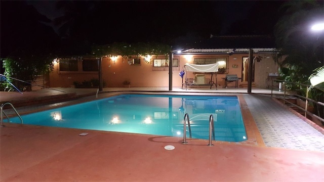 casas vacacionales y villas - Villa en San Cristobal: "Estancia El Retiro" 0