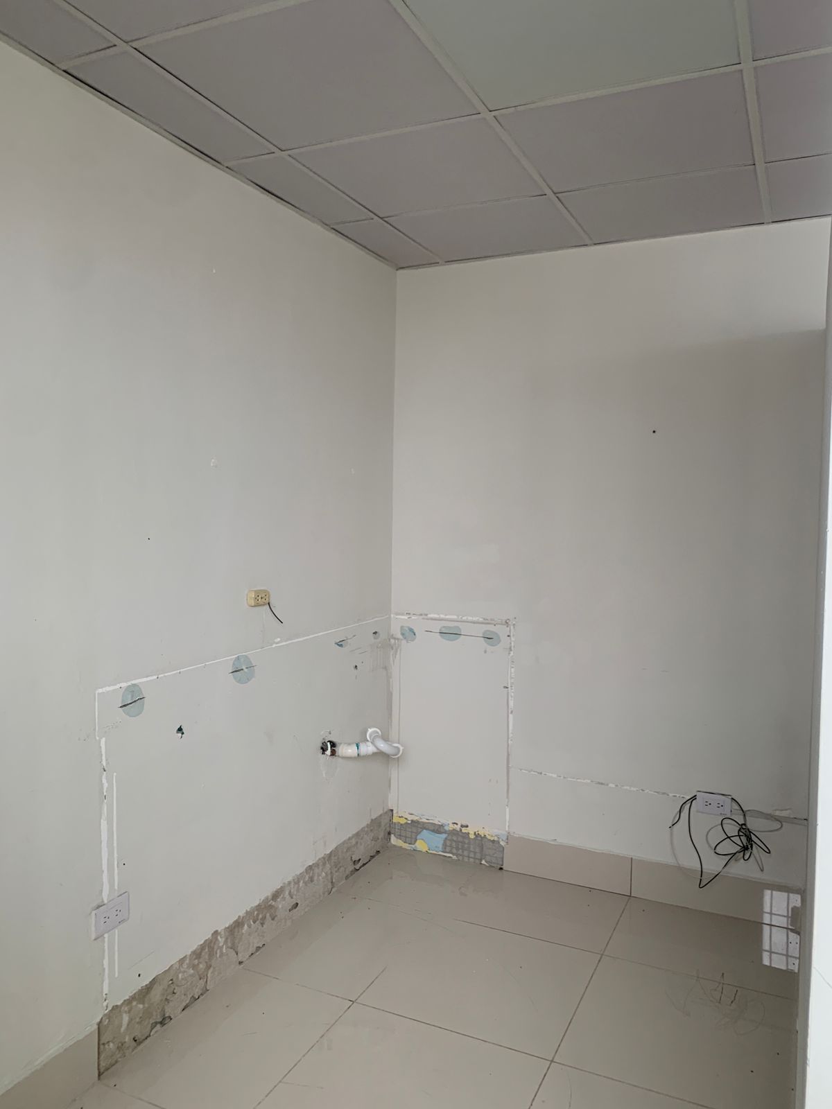 oficinas y locales comerciales - Local Alquiler Ens. Ozama 8