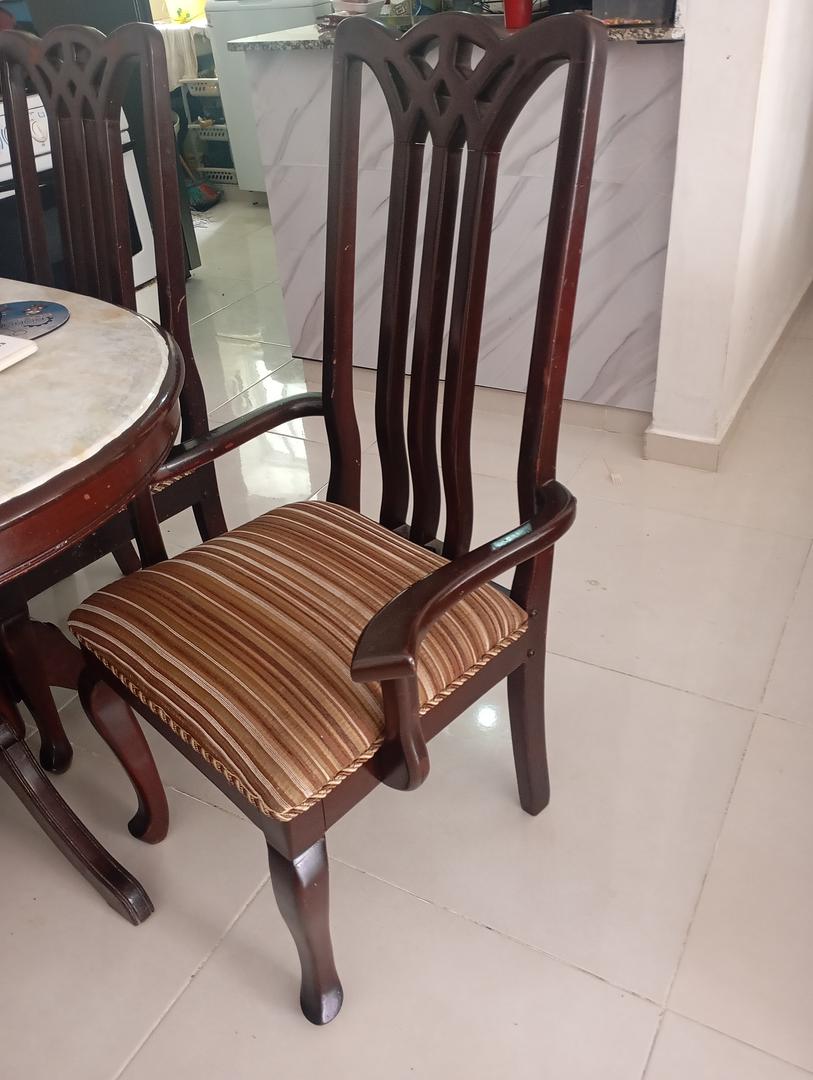muebles y colchones - Comedor de 6 sillas en caoba pura 1