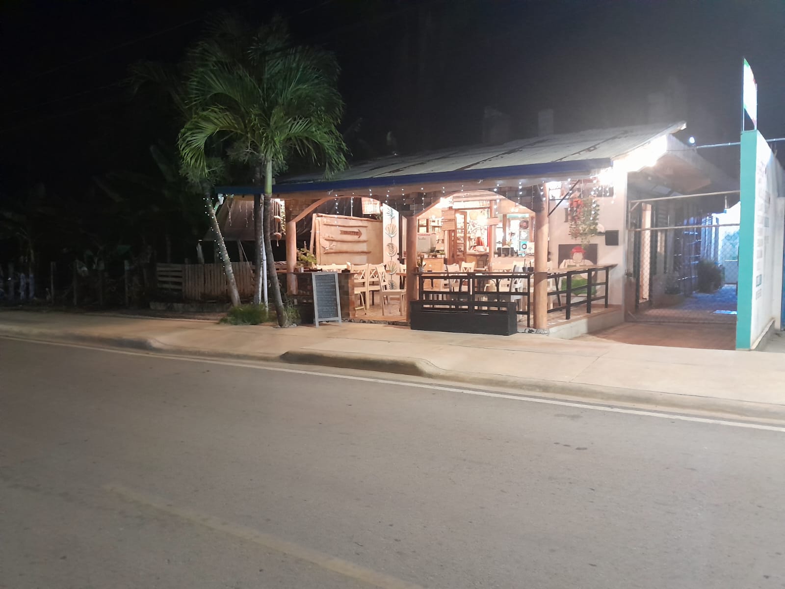 oficinas y locales comerciales - En venta: Pequeño restaurante familiar 2