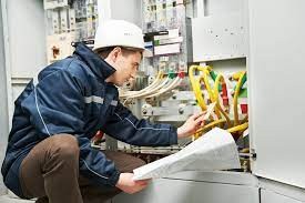 empleos disponibles - Necesitamos técnico en electricidad y refrigeración 