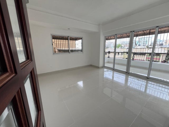 apartamentos - Apartamento en alquiler Bella Vista #24-1930 tres dormitorios, 305 baños. 1