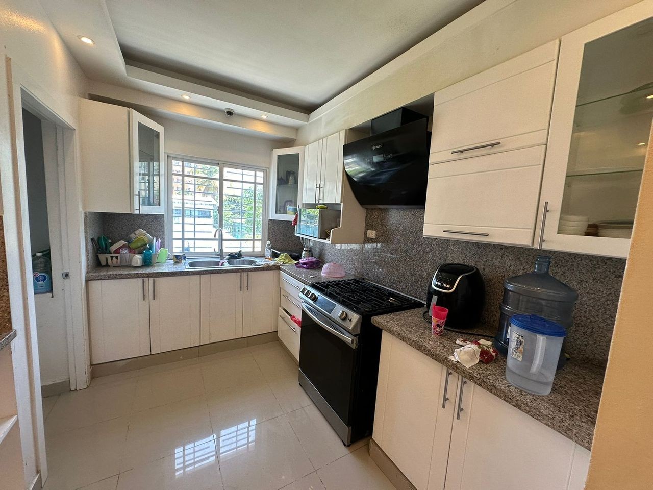 apartamentos - Se vende apartamento remodelado en Alma Rosa I
RD$9,500,000 7