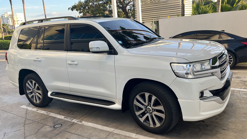 jeepetas y camionetas - Toyota land cruicer vxr 2016 3