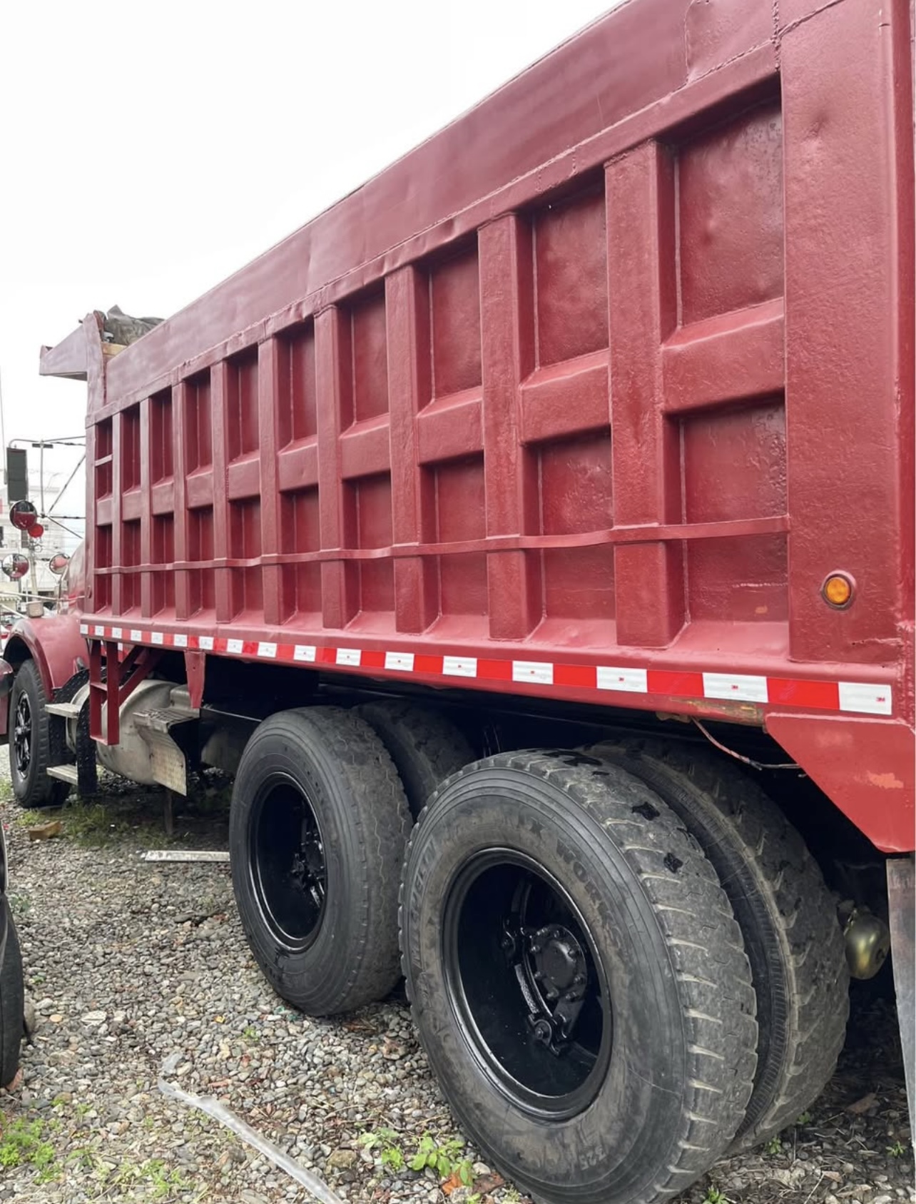 camiones y vehiculos pesados - Camión volteo Kenworth T800 4