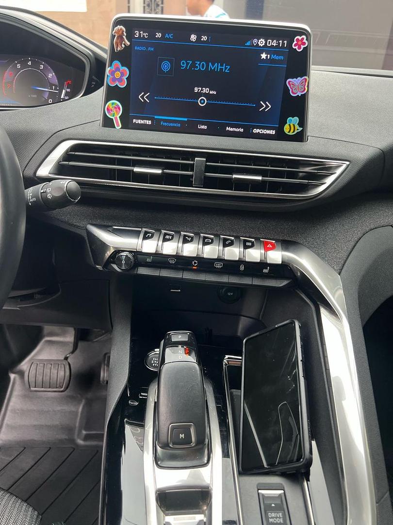 jeepetas y camionetas - vendo Peugeot 3008 Allure Año 2023, 13000 KMS 5