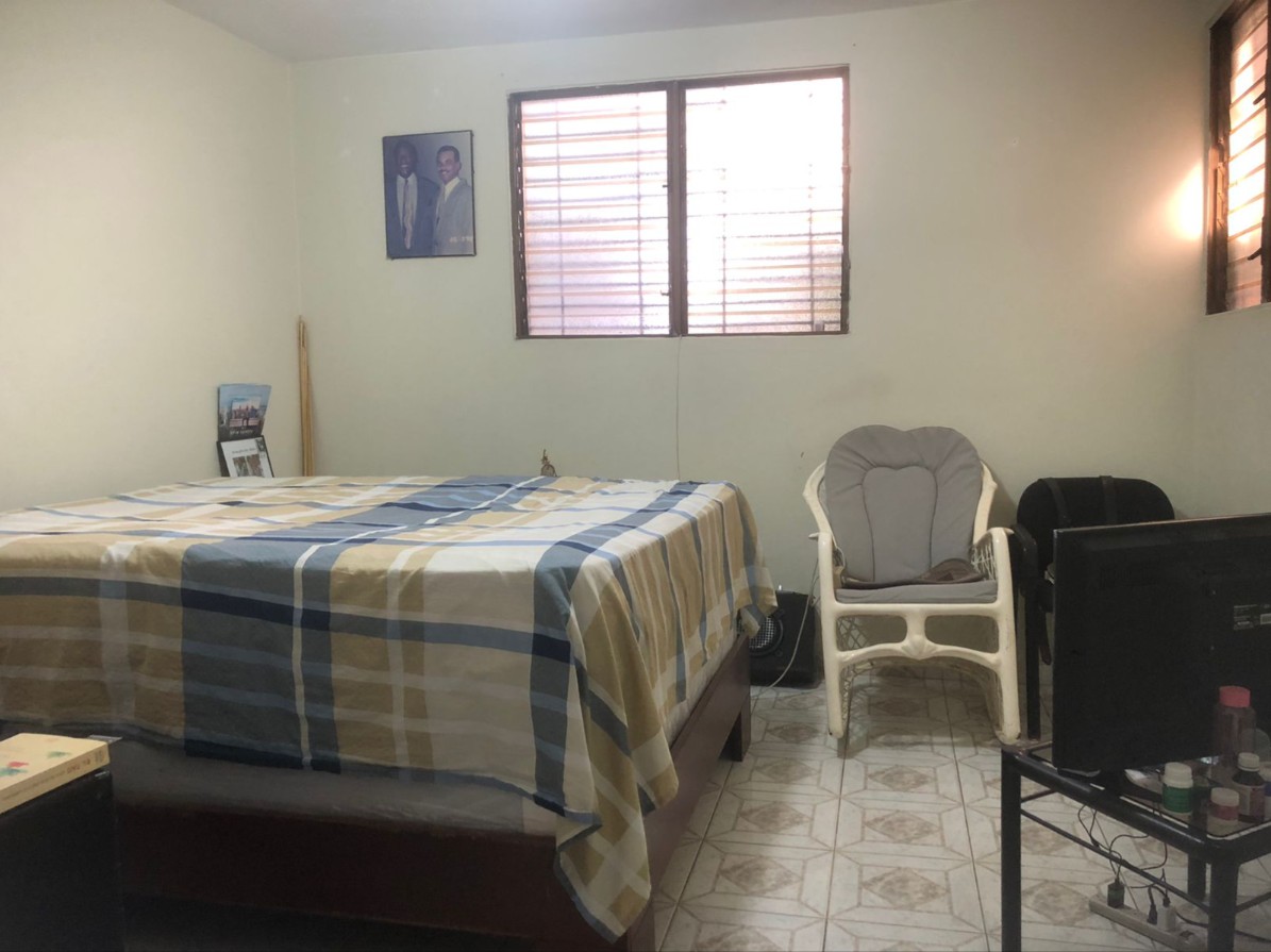casas - Casa de 2 niveles en Venta en Santiago 8