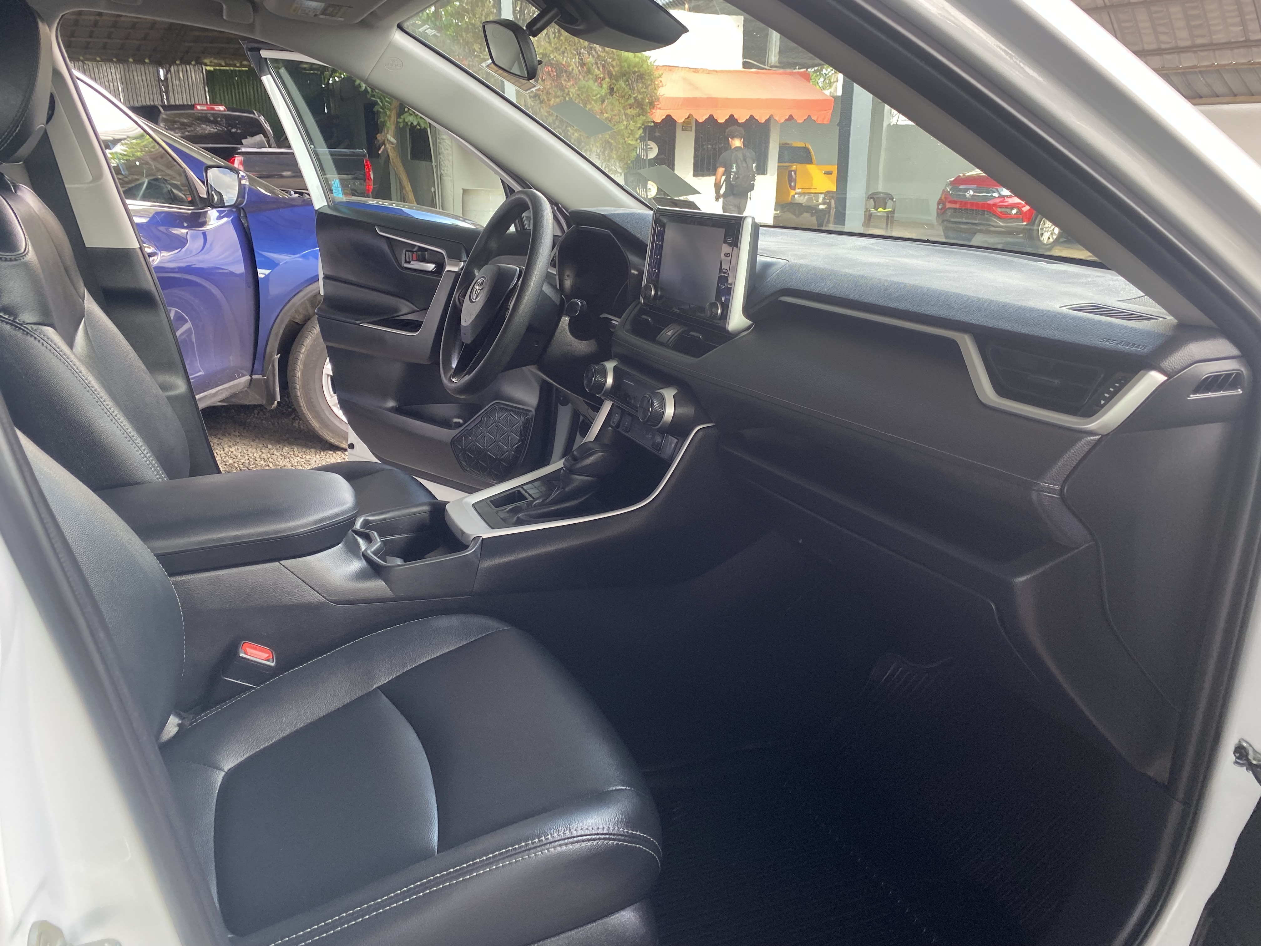 jeepetas y camionetas - Toyota rav4 XLE AWD recién importada Clean 