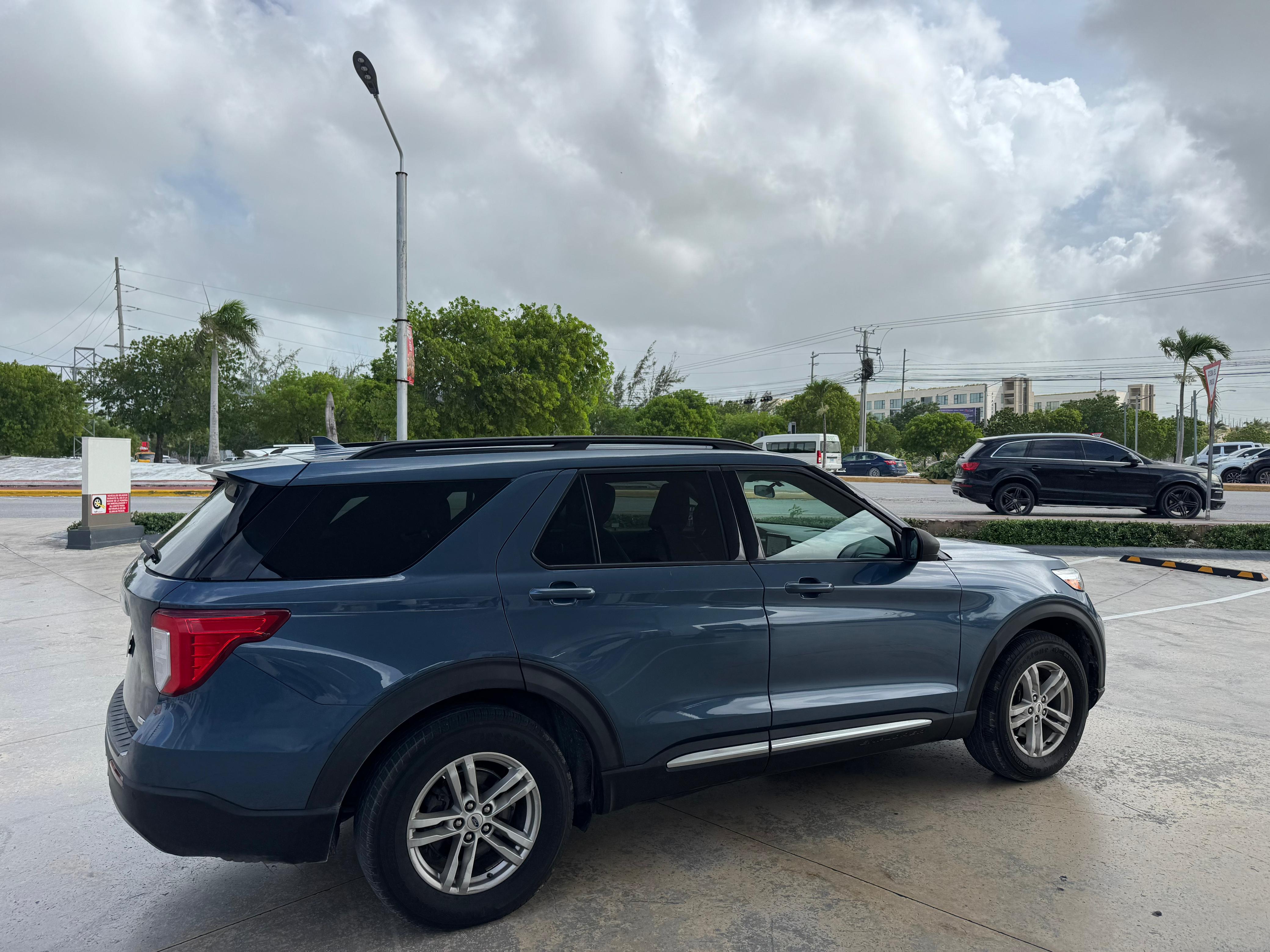 jeepetas y camionetas - FORD EXPLORER XLT FULL CLEAN CARFAX 2020 FINANCIAMIENTO DISP. CON TASA DESDE 1.5 1