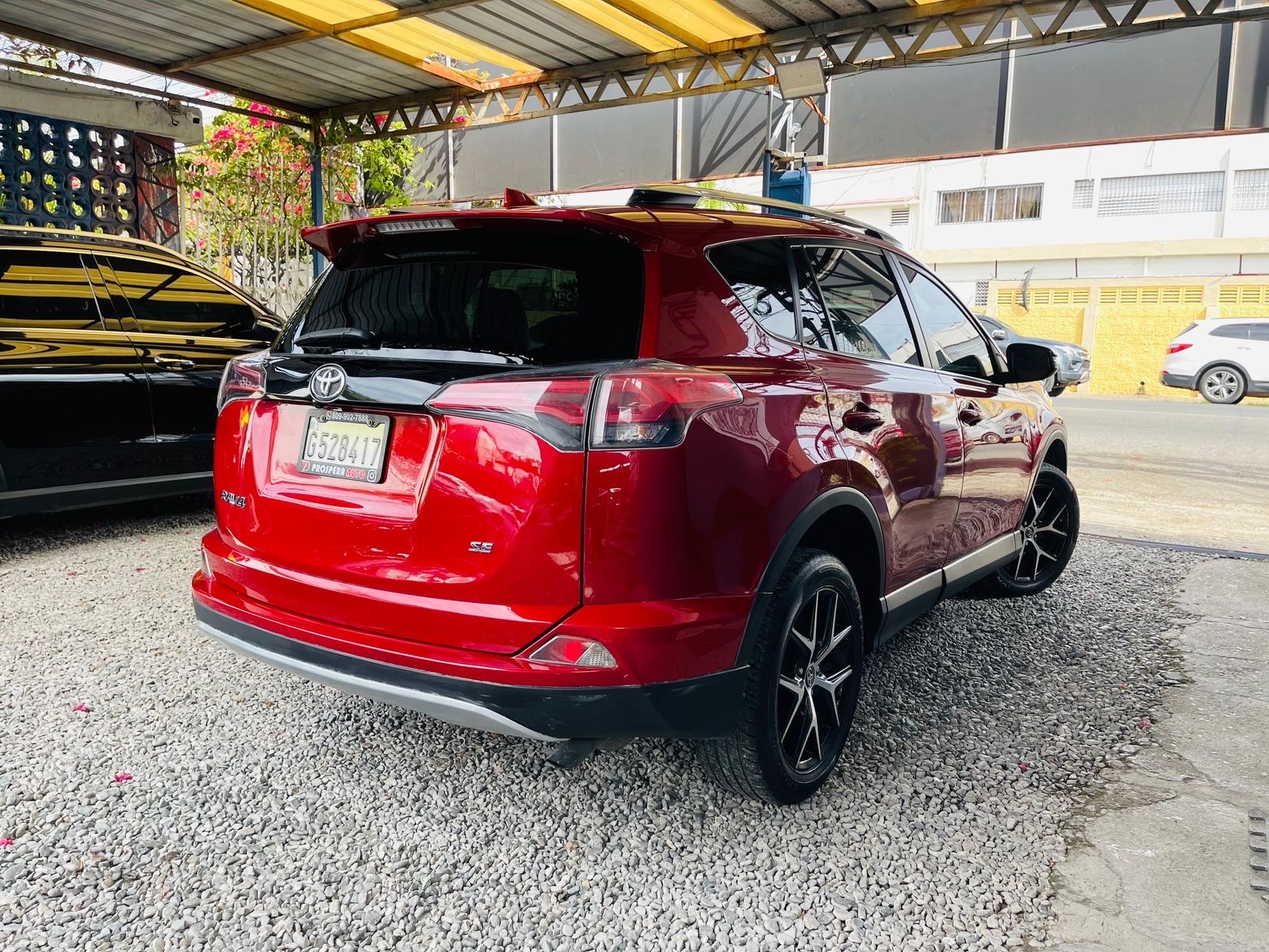jeepetas y camionetas - Vendo Toyota RAV4 SE 2016 5