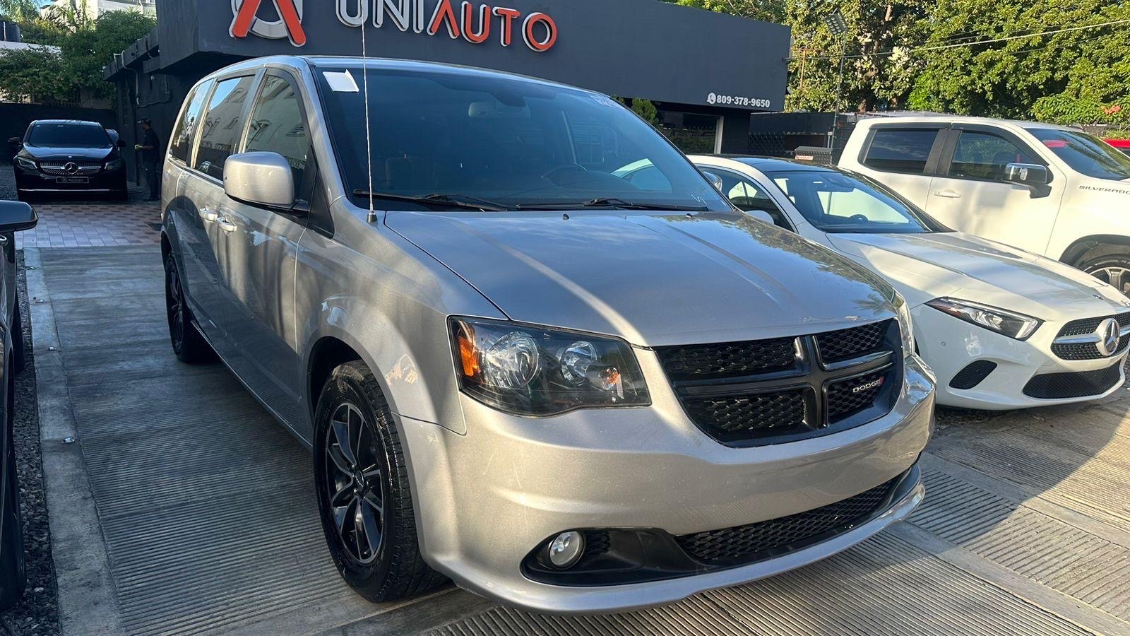 carros - Dodge grand caravan 2019 2